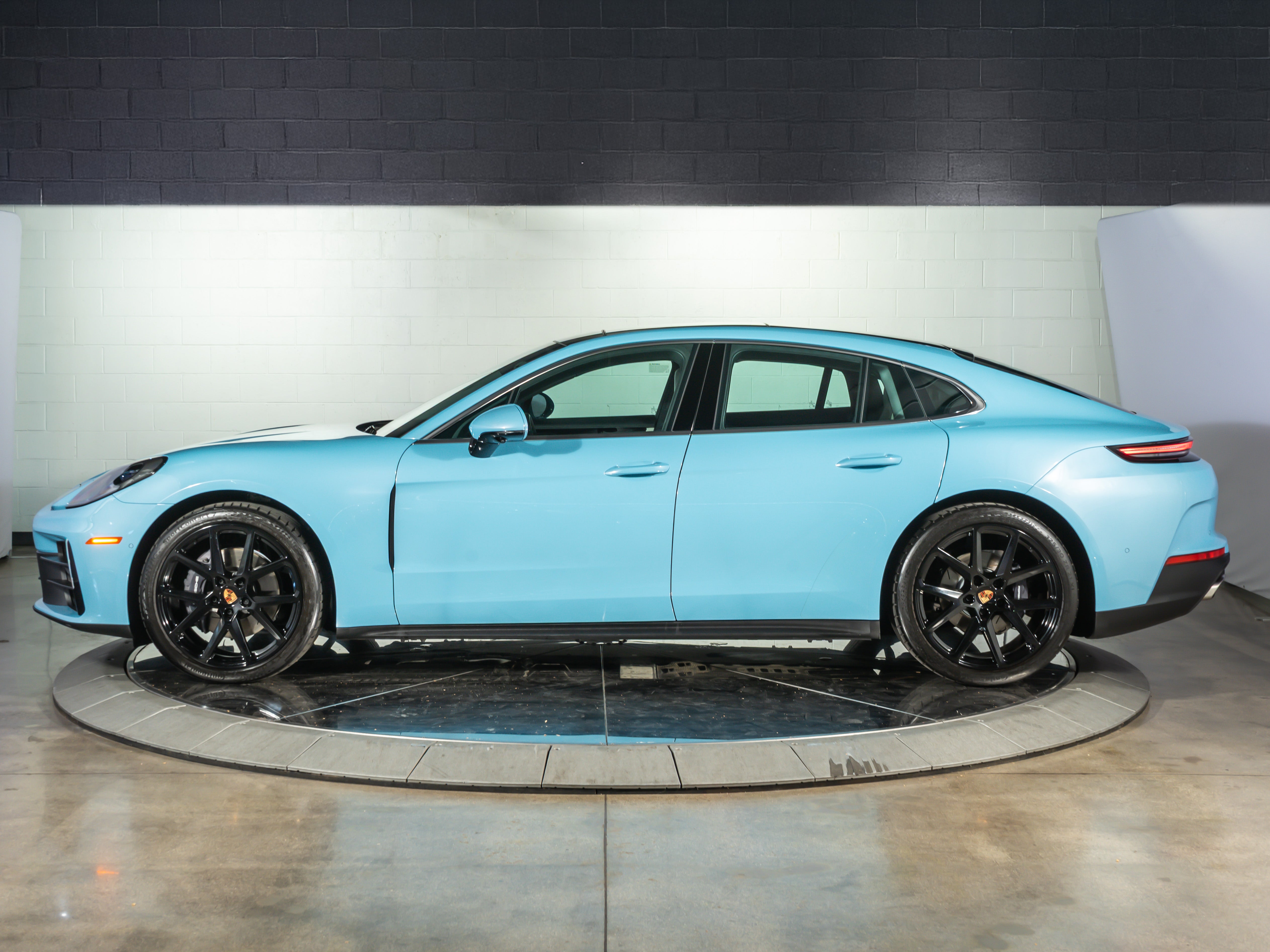 2026 Porsche Panamera Base