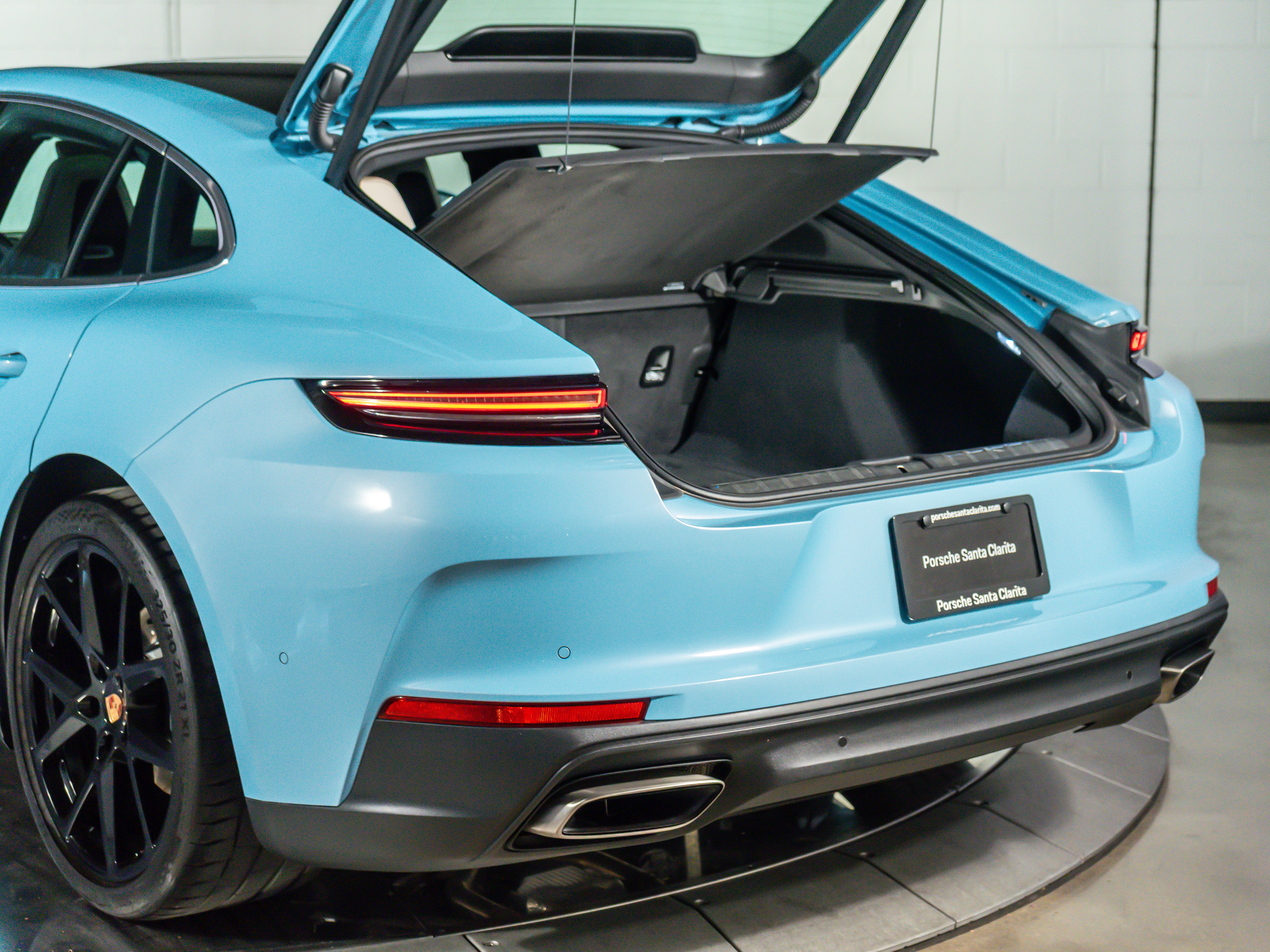 2026 Porsche Panamera Base