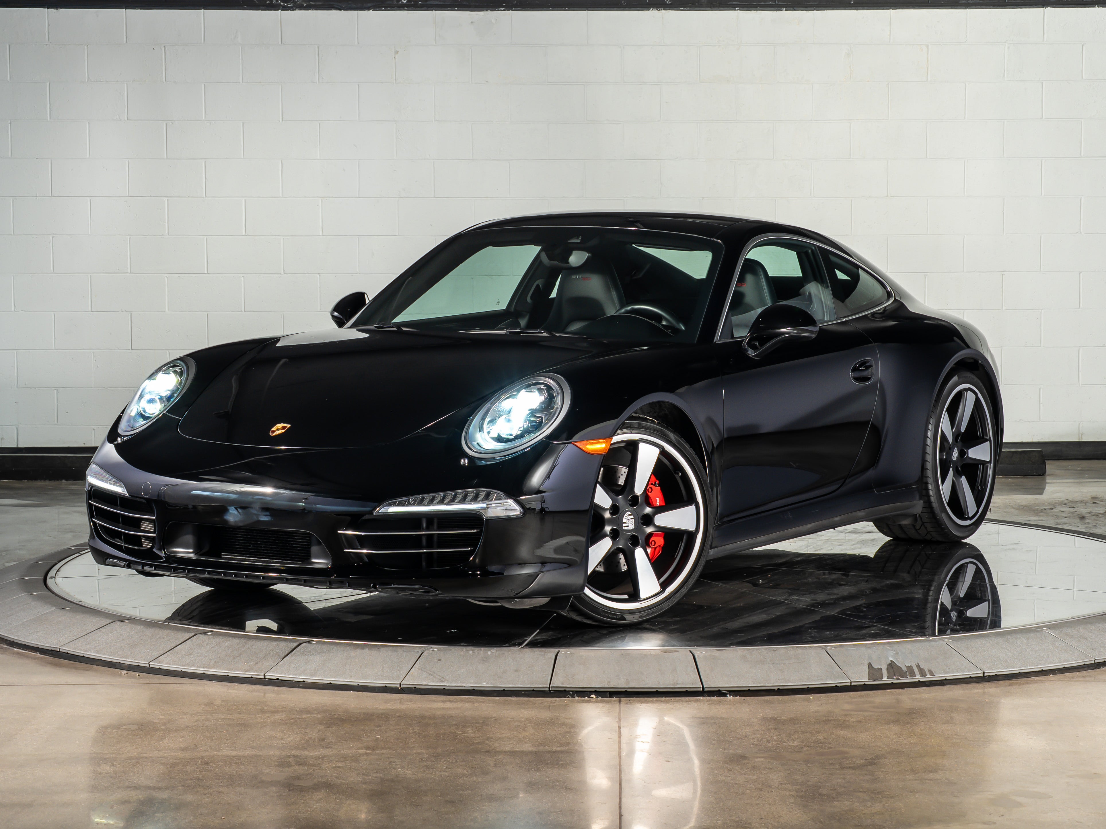 2014 Porsche 911 50th Anniversary Edition's photo