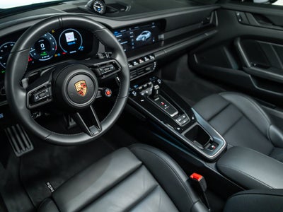 2025 Porsche 911 Carrera GTS
