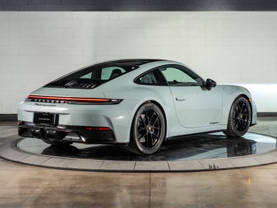 2025 Porsche 911 Carrera GTS
