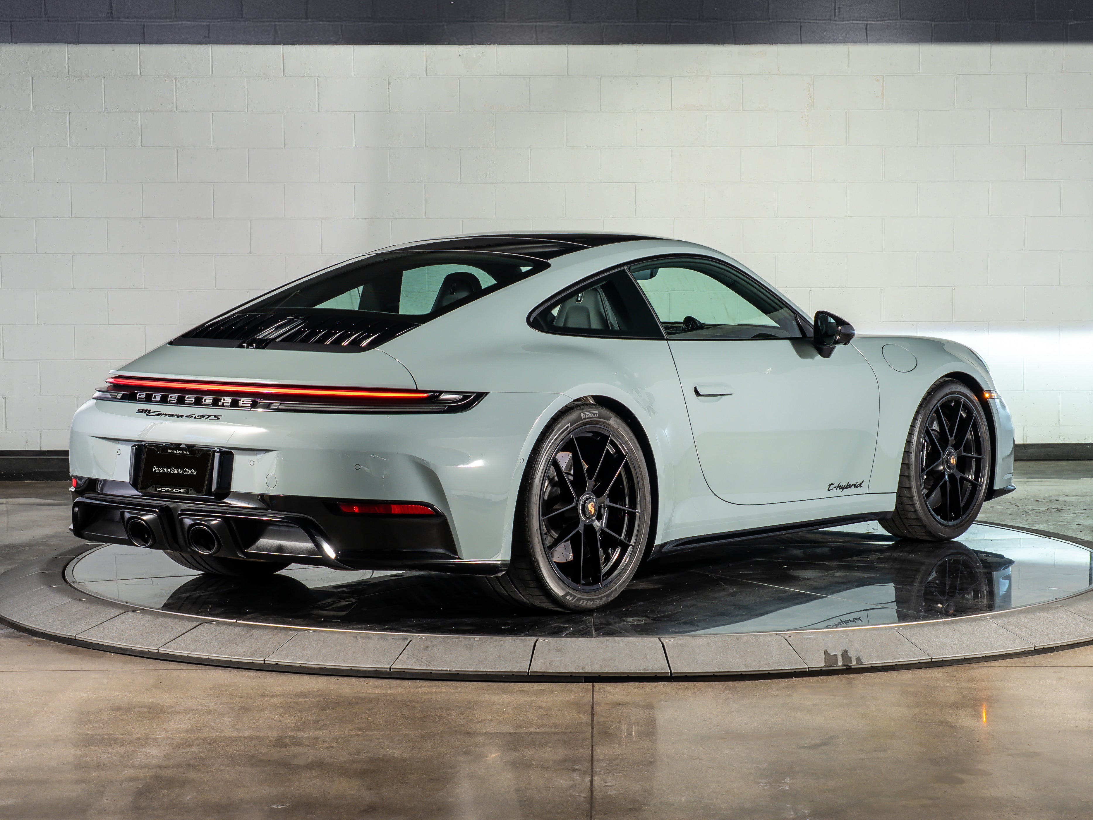 2025 Porsche 911 Carrera GTS