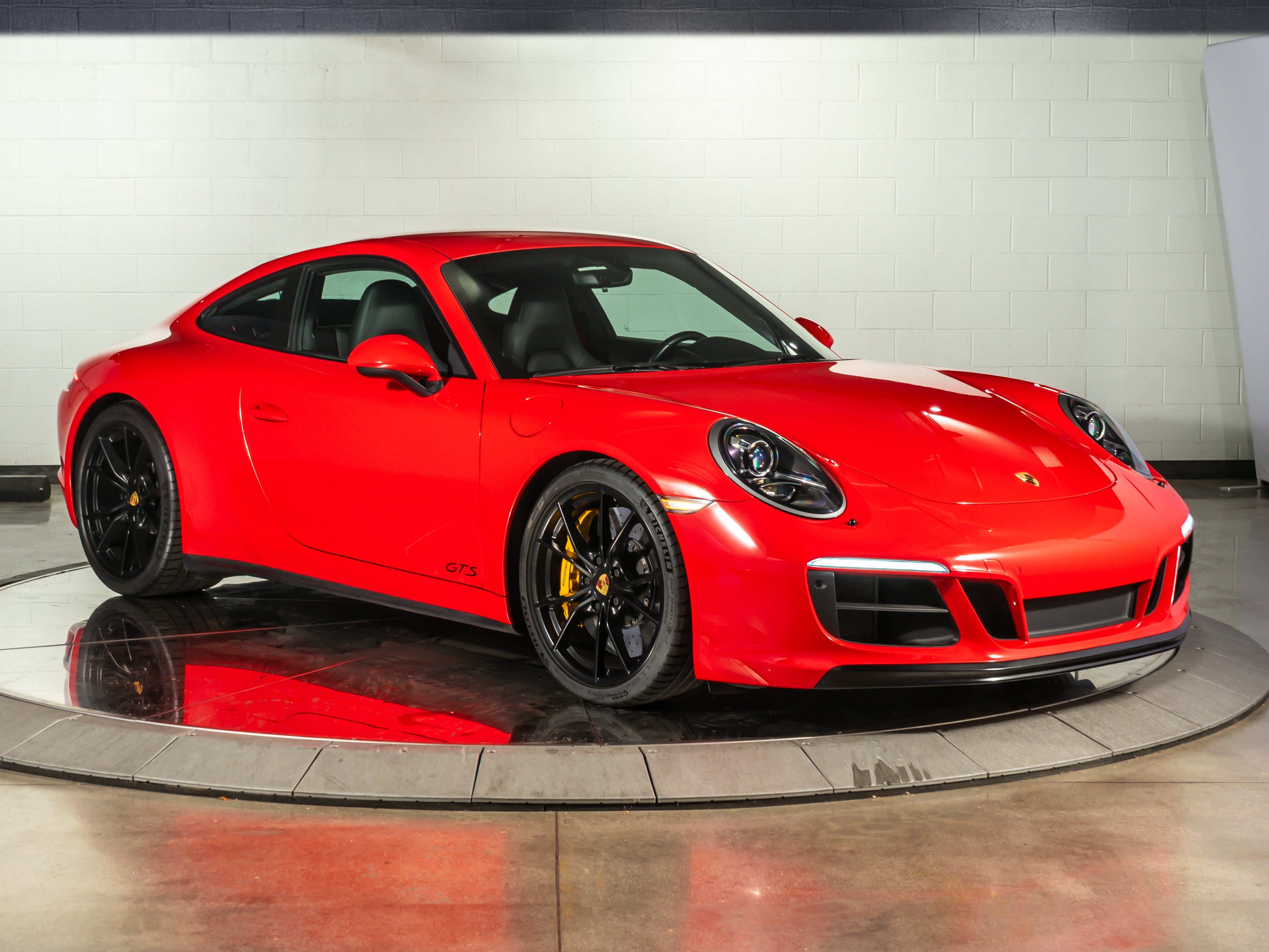 2018 Porsche 911 Carrera GTS
