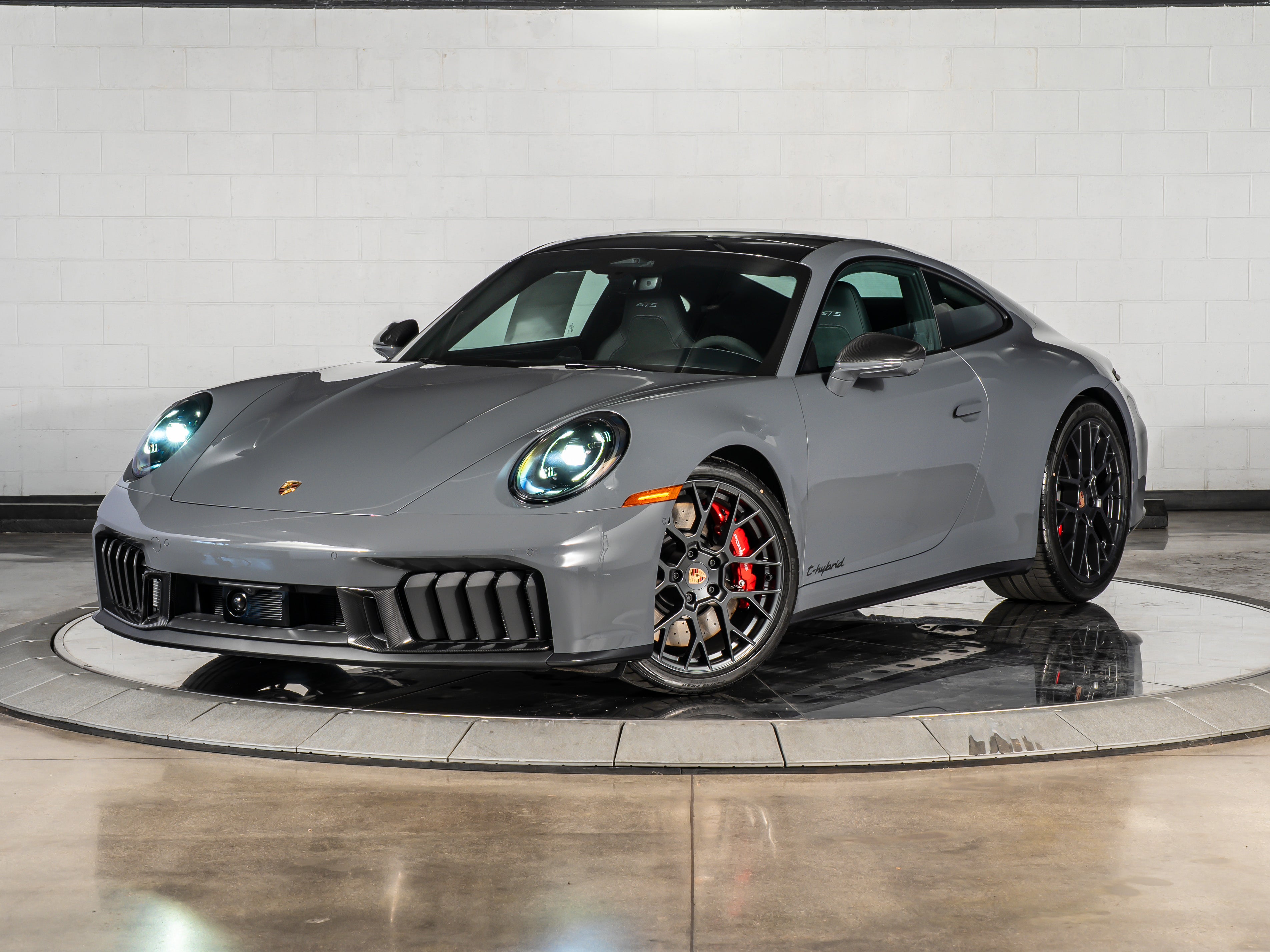 2026 Porsche 911 Carrera 4 GTS