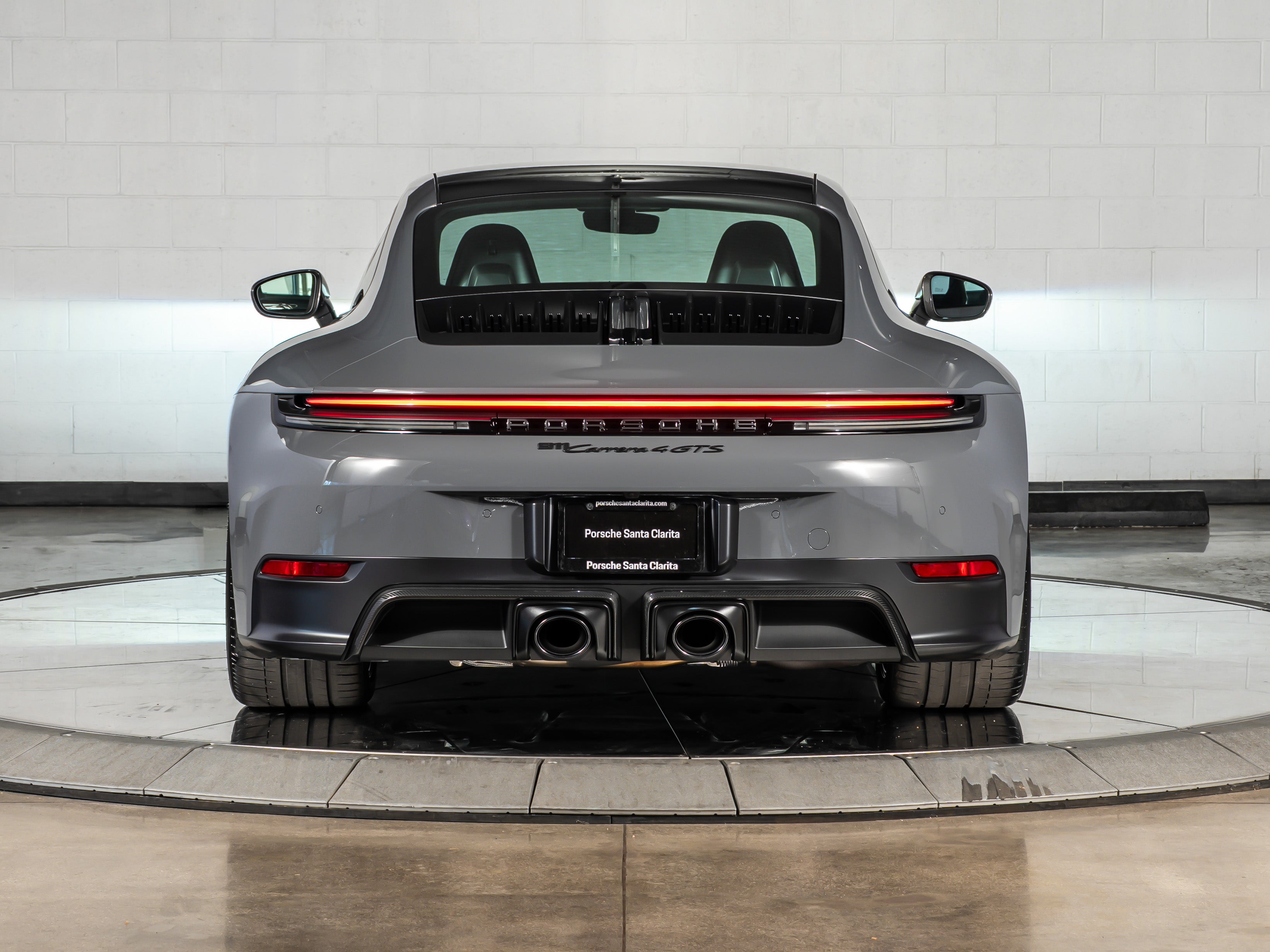 2026 Porsche 911 Carrera 4 GTS