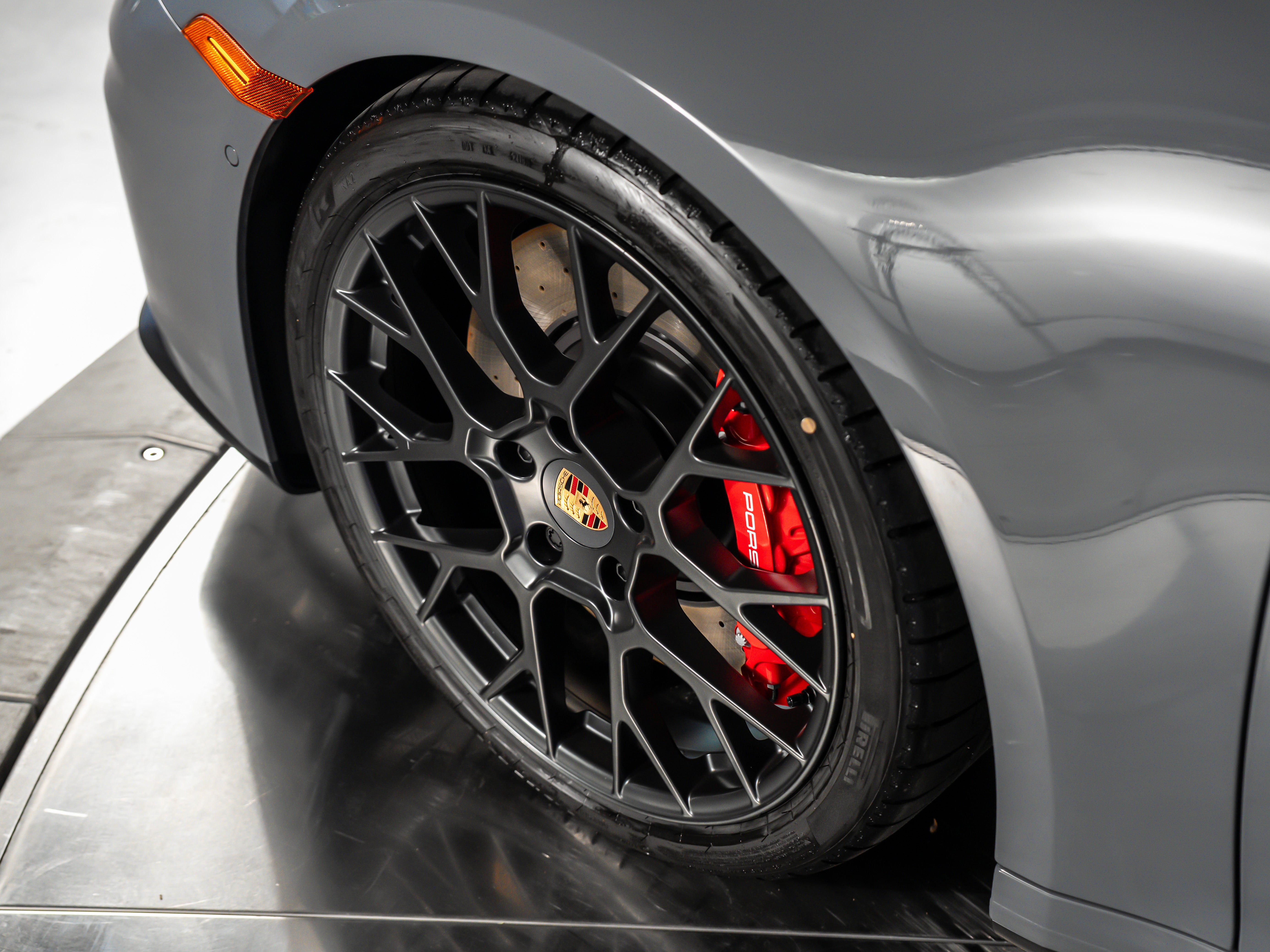 2026 Porsche 911 Carrera 4 GTS