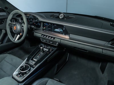 2026 Porsche 911 Carrera 4 GTS