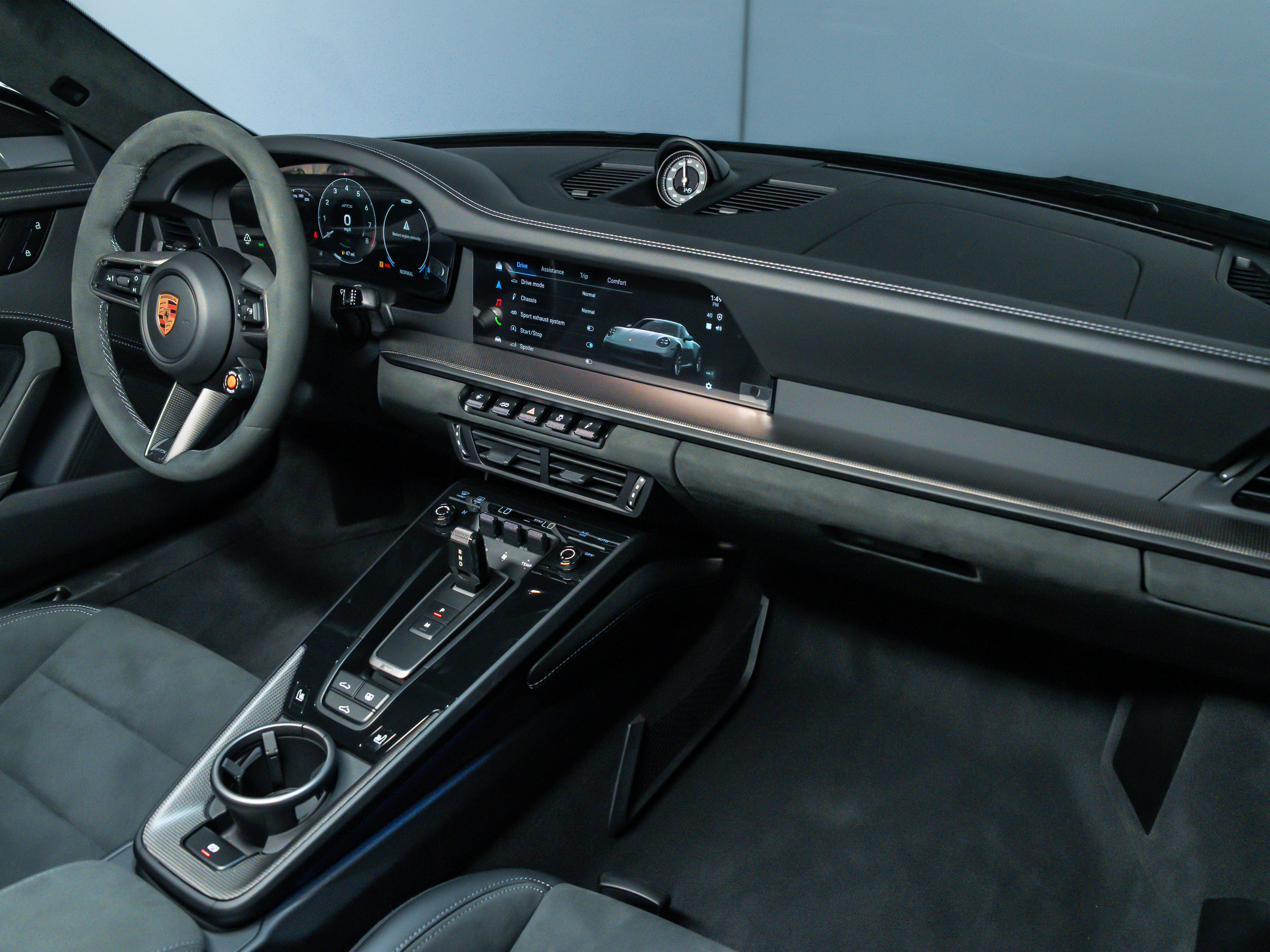 2026 Porsche 911 Carrera 4 GTS
