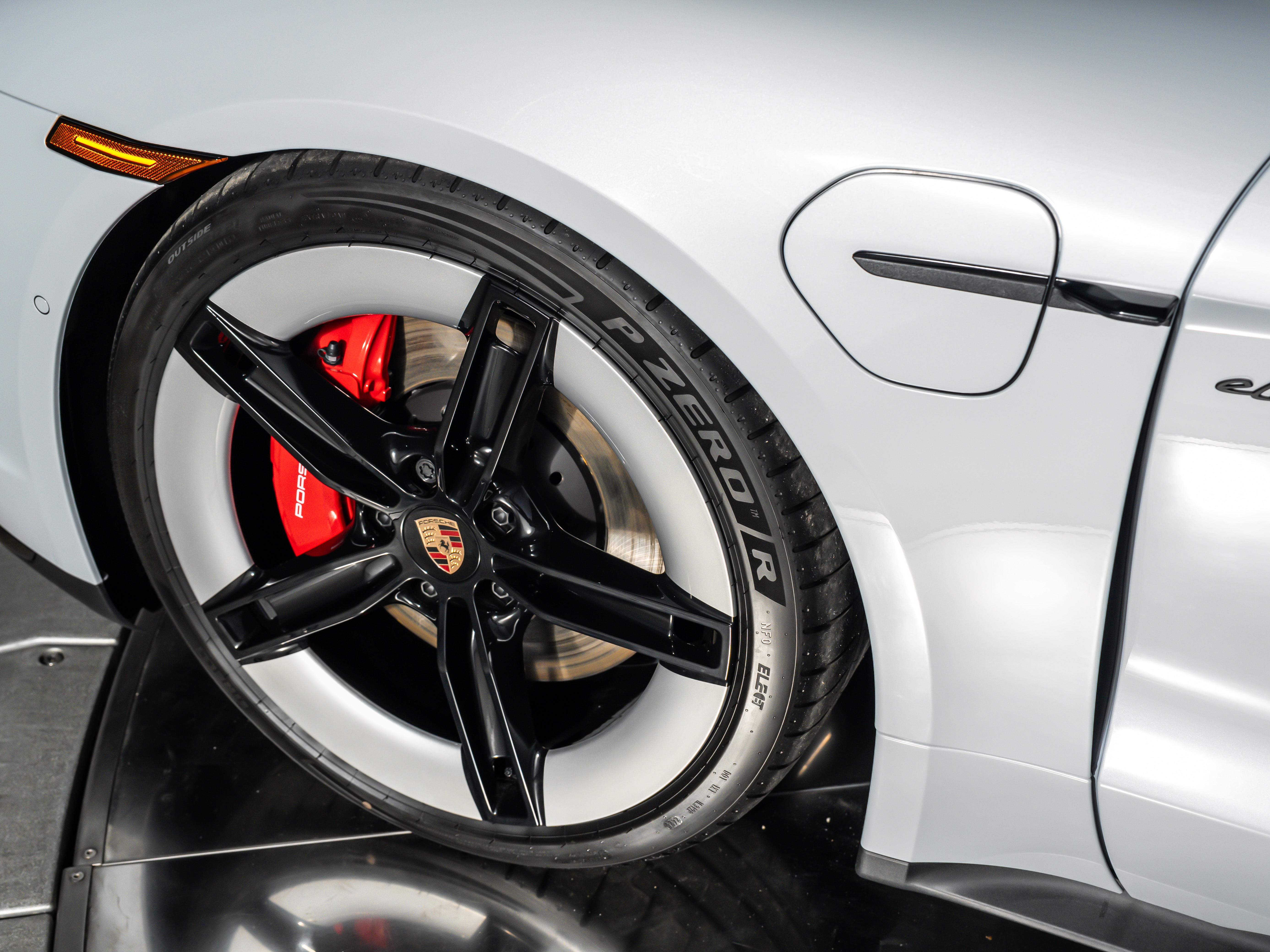 2026 Porsche Taycan GTS