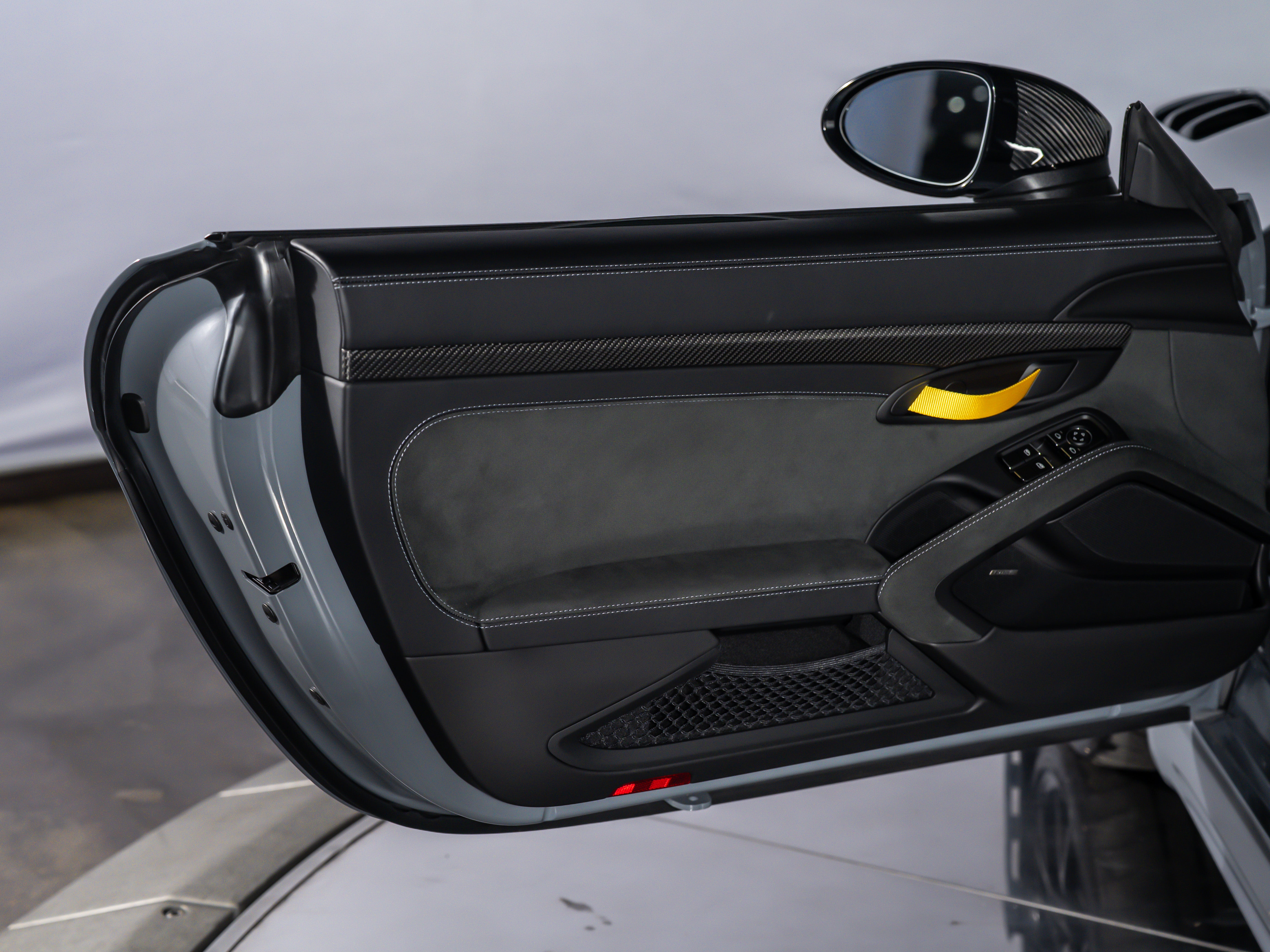 2025 Porsche 718 Cayman GT4 RS