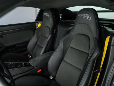 2025 Porsche 718 Cayman GT4 RS