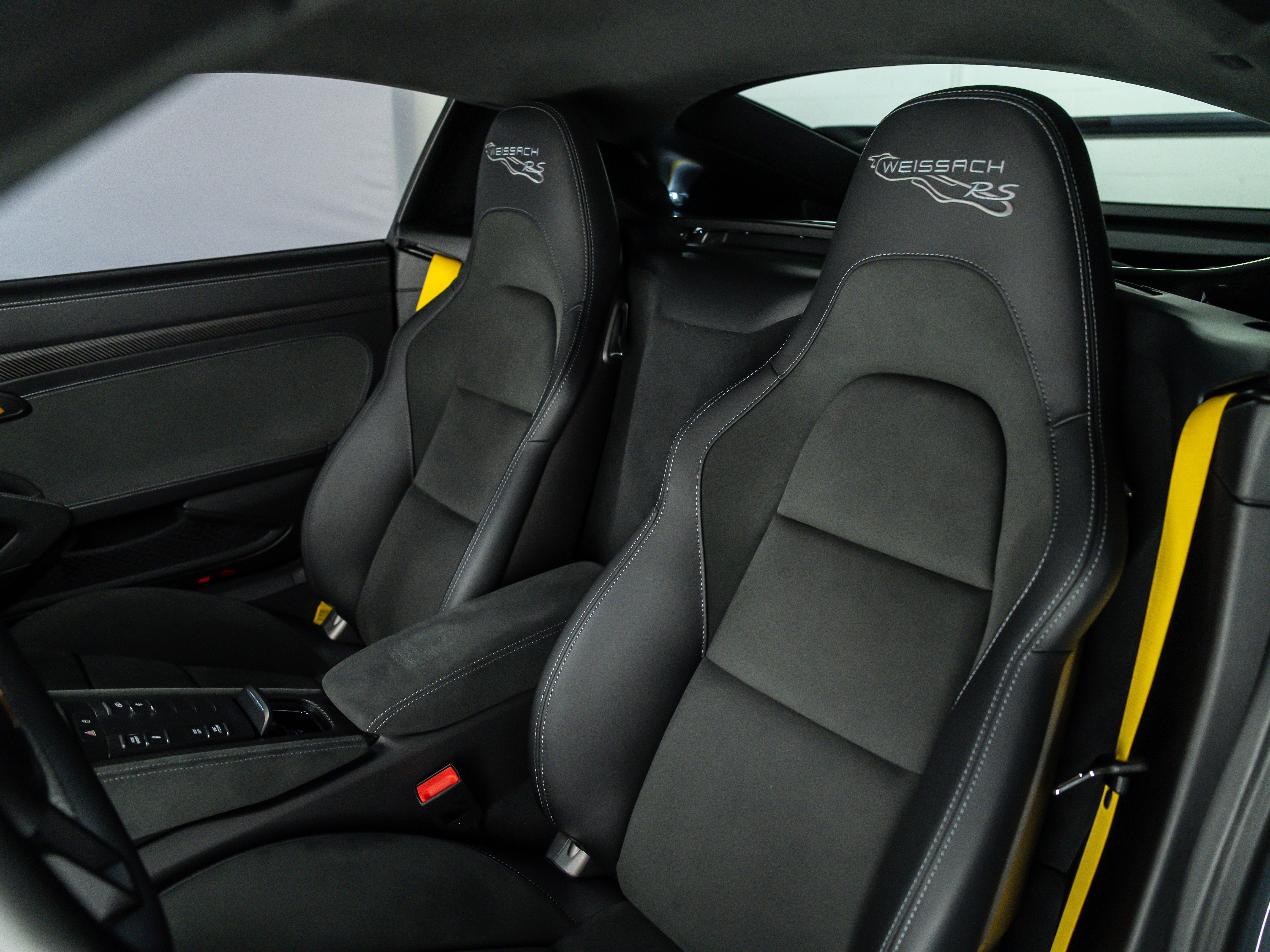 2025 Porsche 718 Cayman GT4 RS