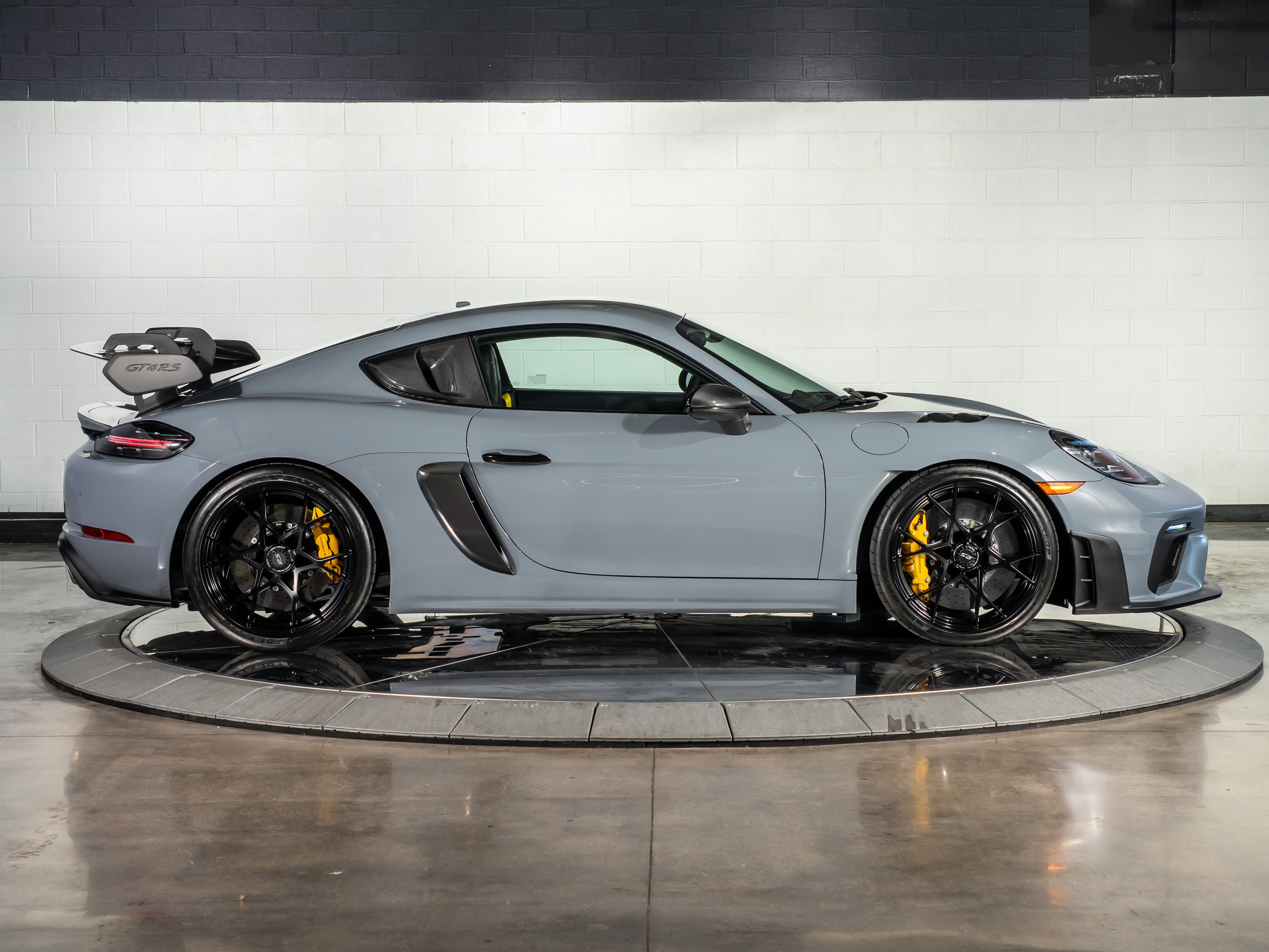 2025 Porsche 718 Cayman GT4 RS