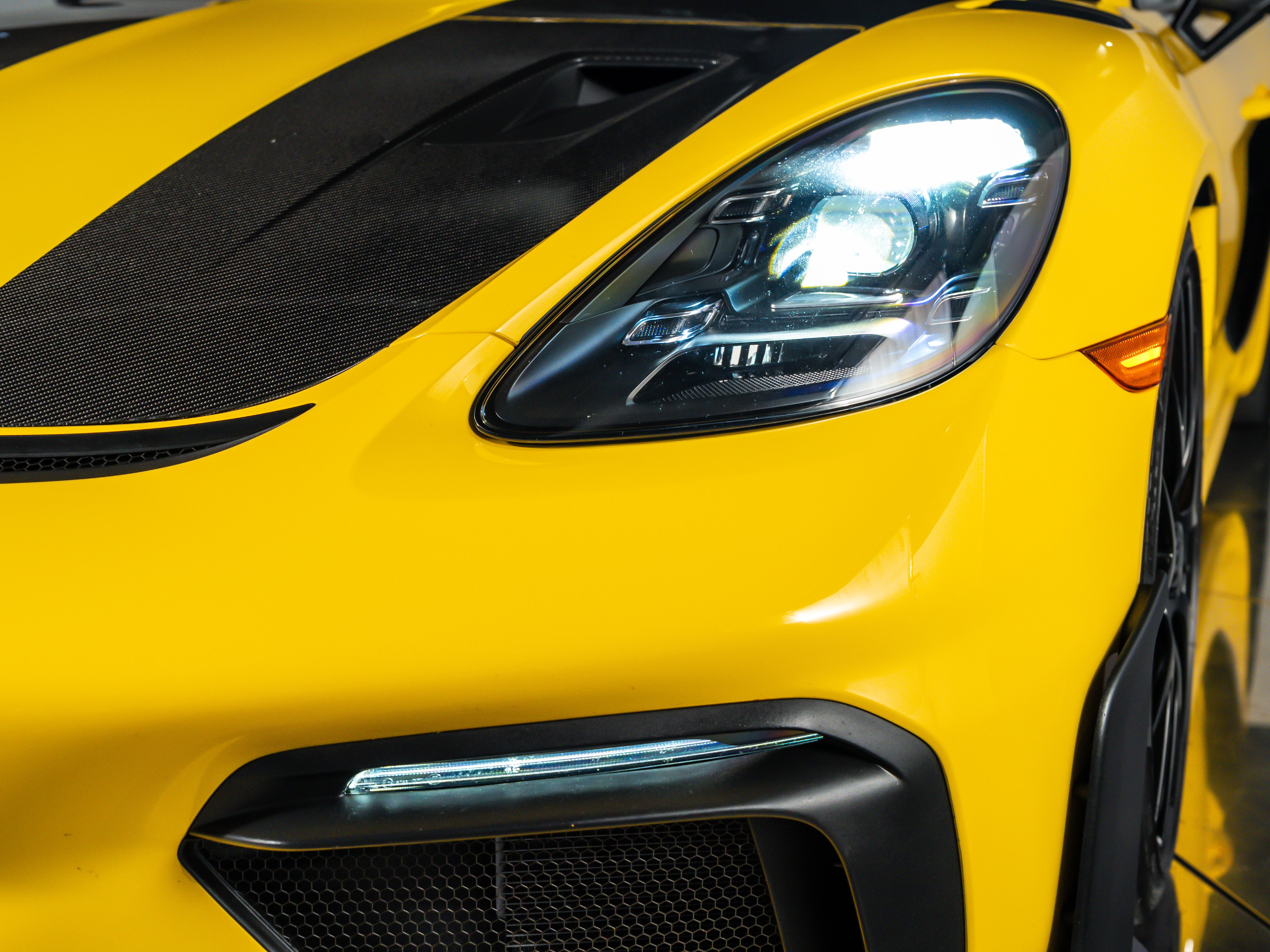 2025 Porsche 718 Cayman GT4 RS
