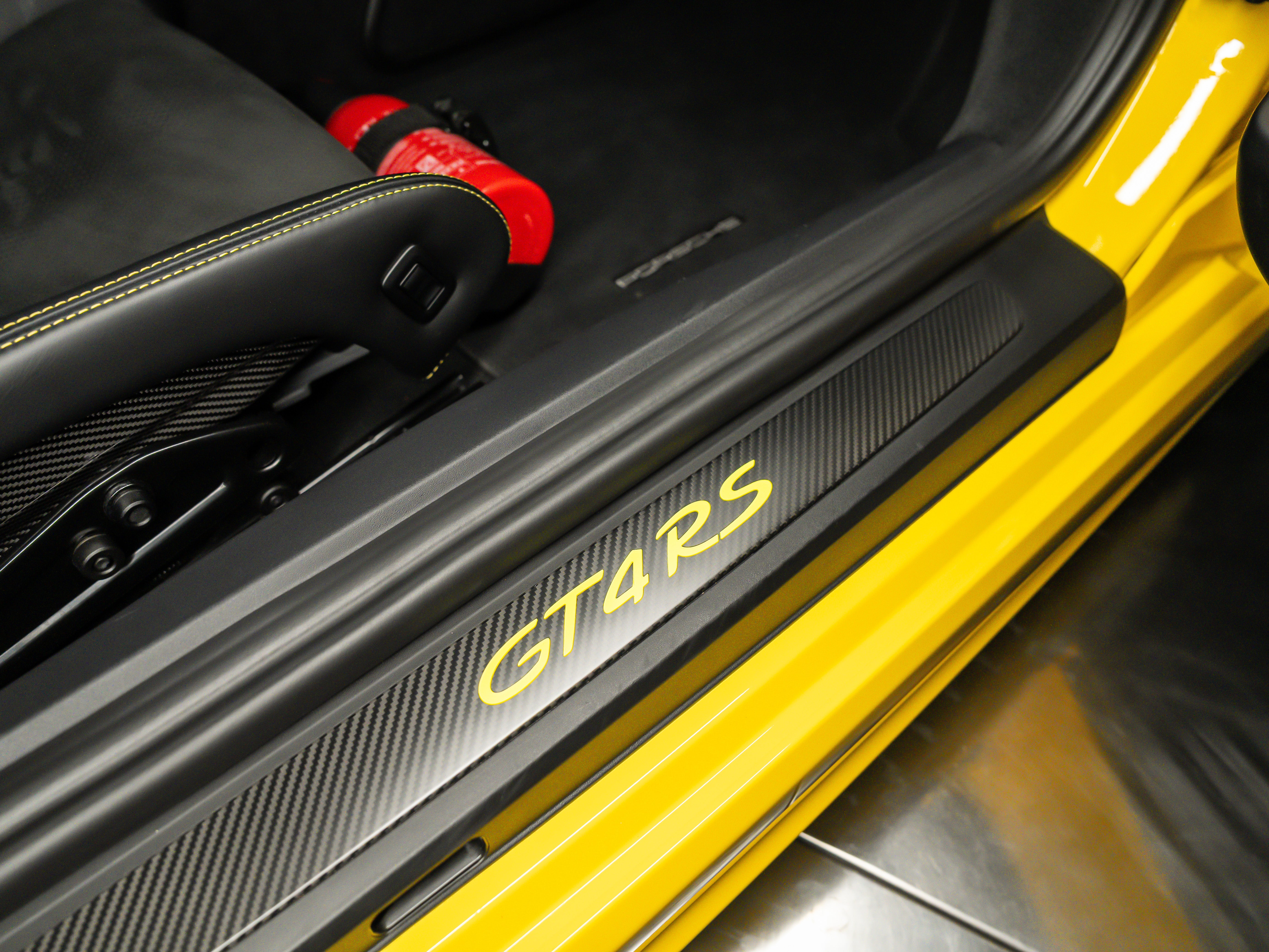 2025 Porsche 718 Cayman GT4 RS