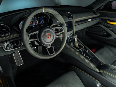2025 Porsche 718 Cayman GT4 RS