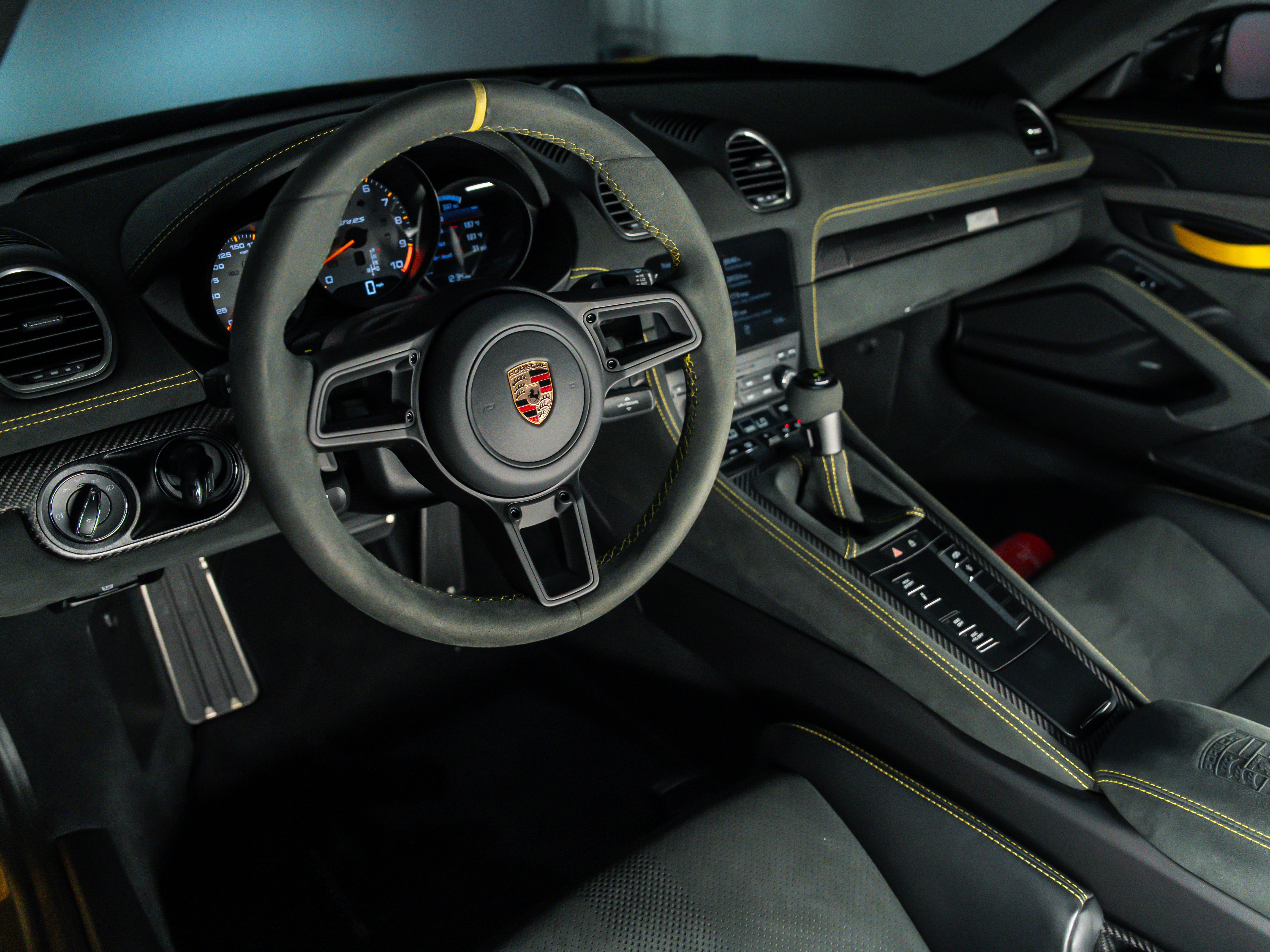 2025 Porsche 718 Cayman GT4 RS