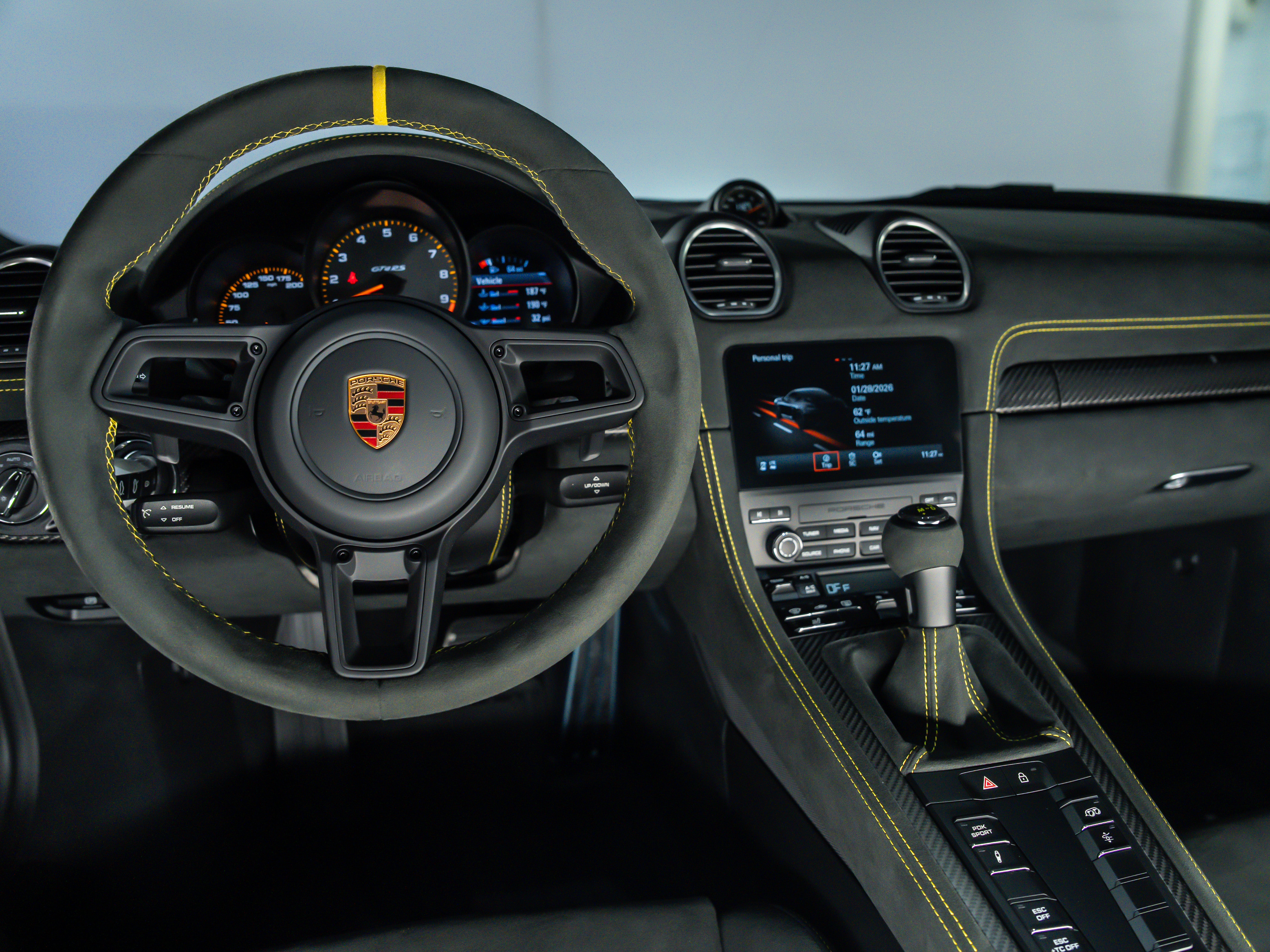 2025 Porsche 718 Cayman GT4 RS
