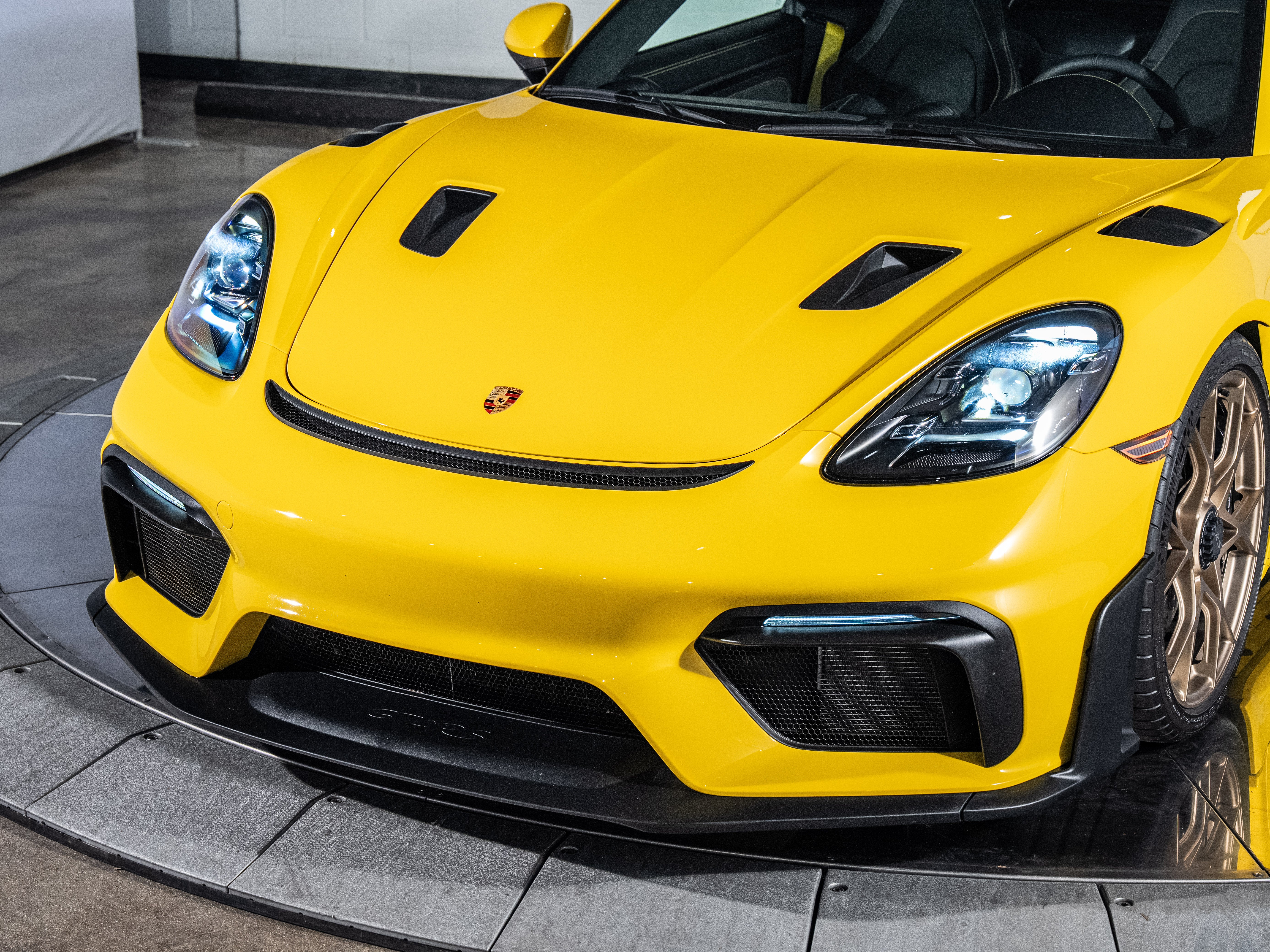 2025 Porsche 718 Cayman GT4 RS