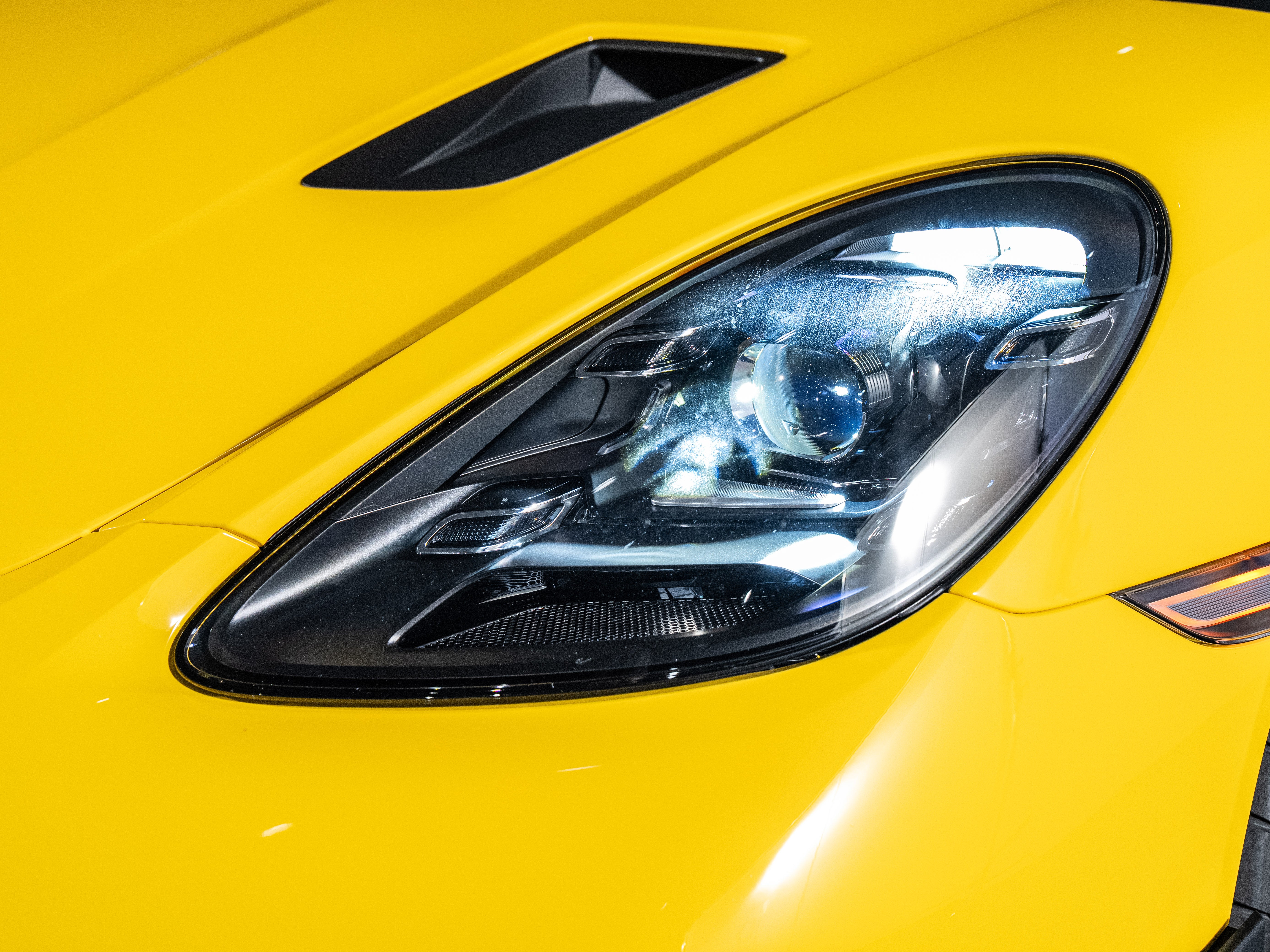 2025 Porsche 718 Cayman GT4 RS
