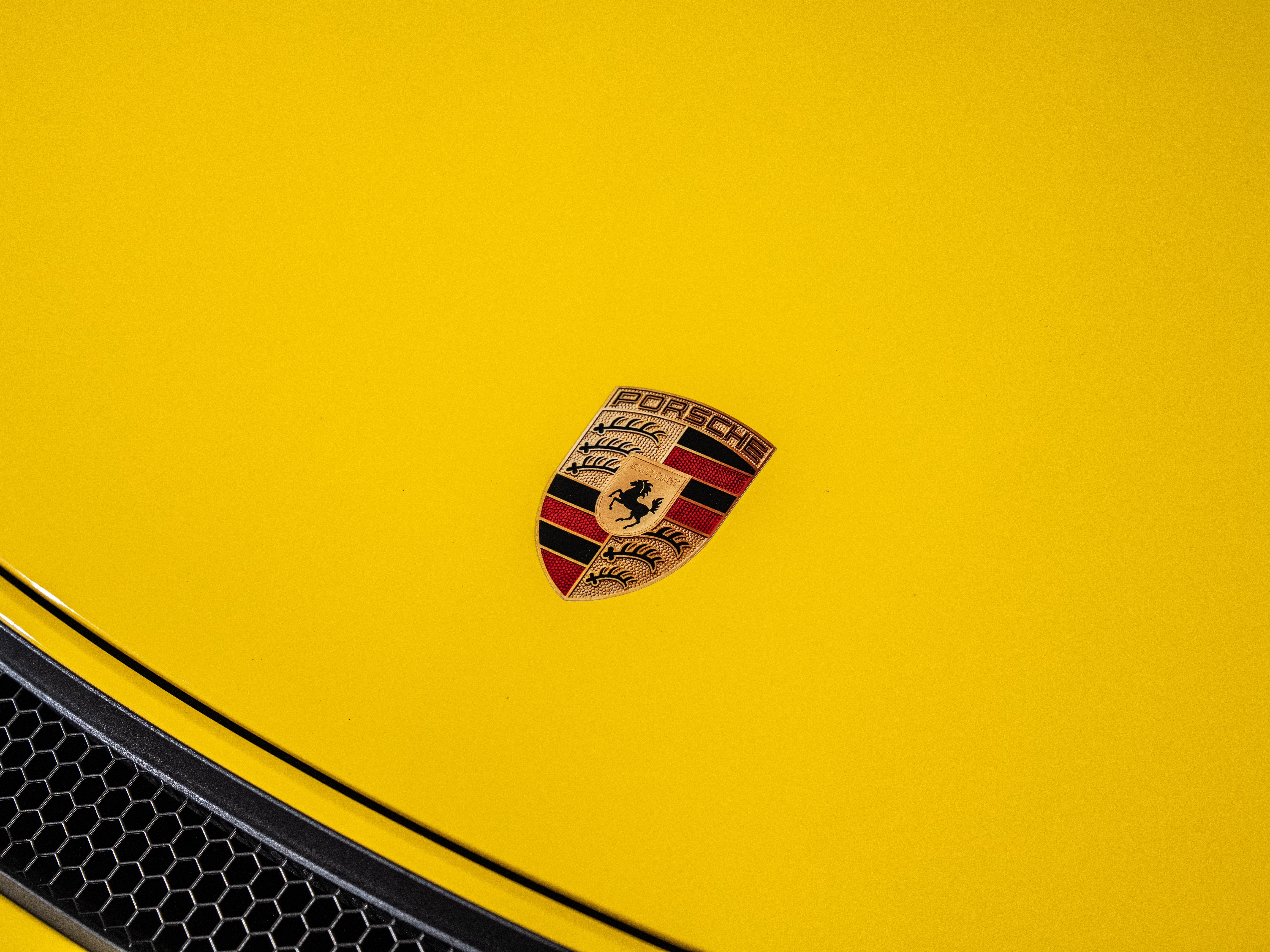 2025 Porsche 718 Cayman GT4 RS