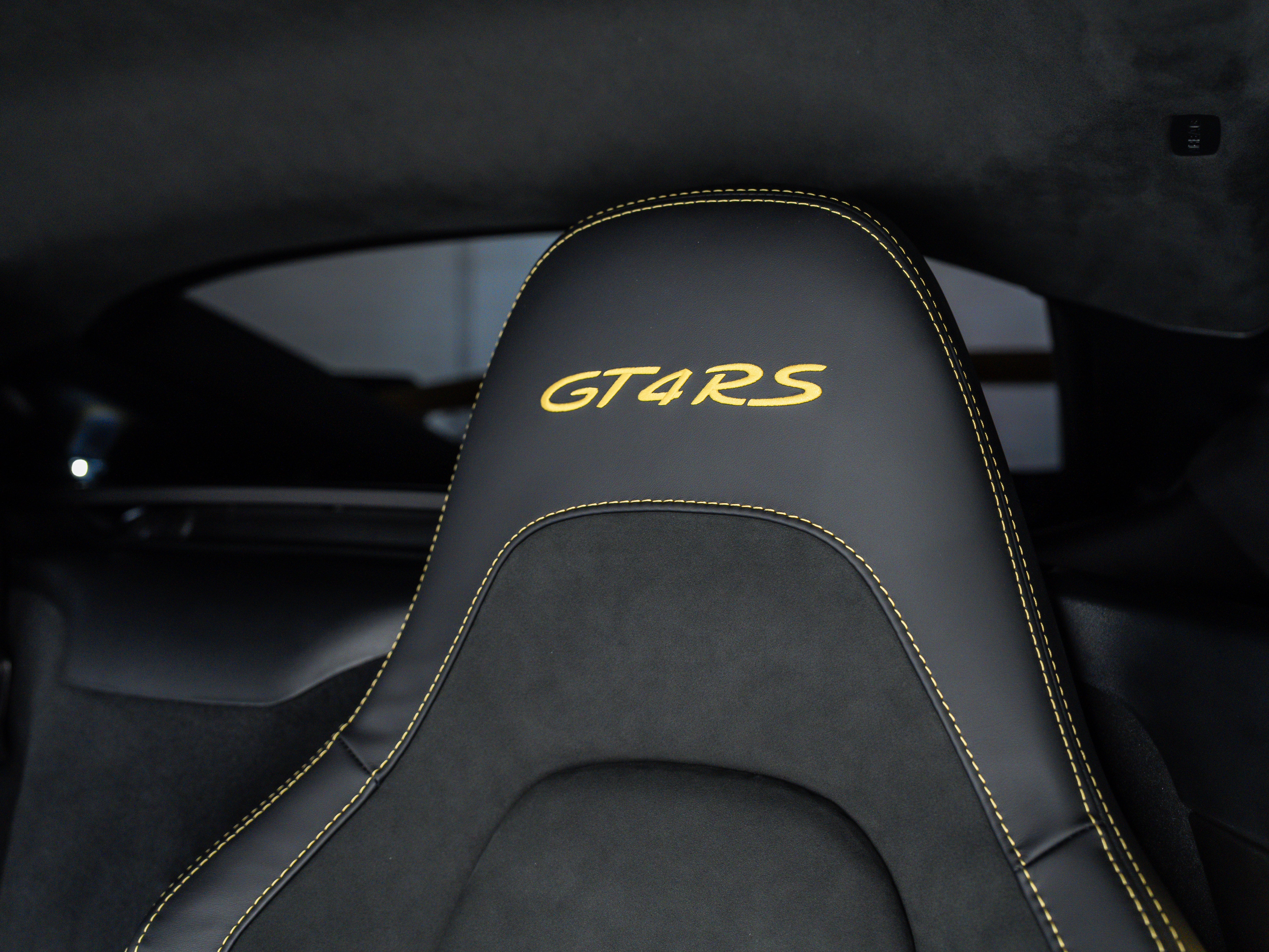 2025 Porsche 718 Cayman GT4 RS