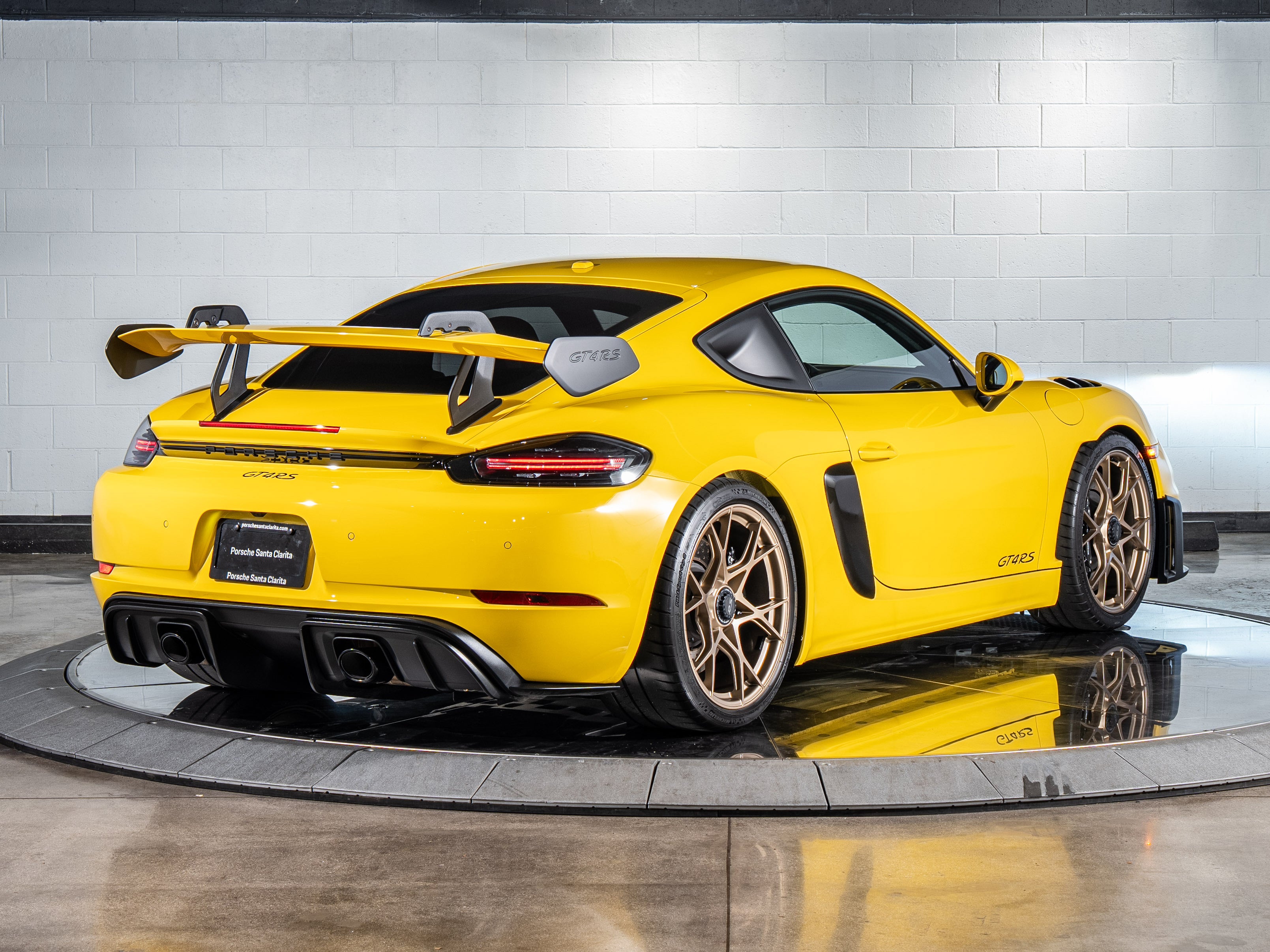 2025 Porsche 718 Cayman GT4 RS