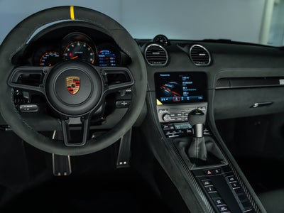 2025 Porsche 718 Cayman GT4 RS