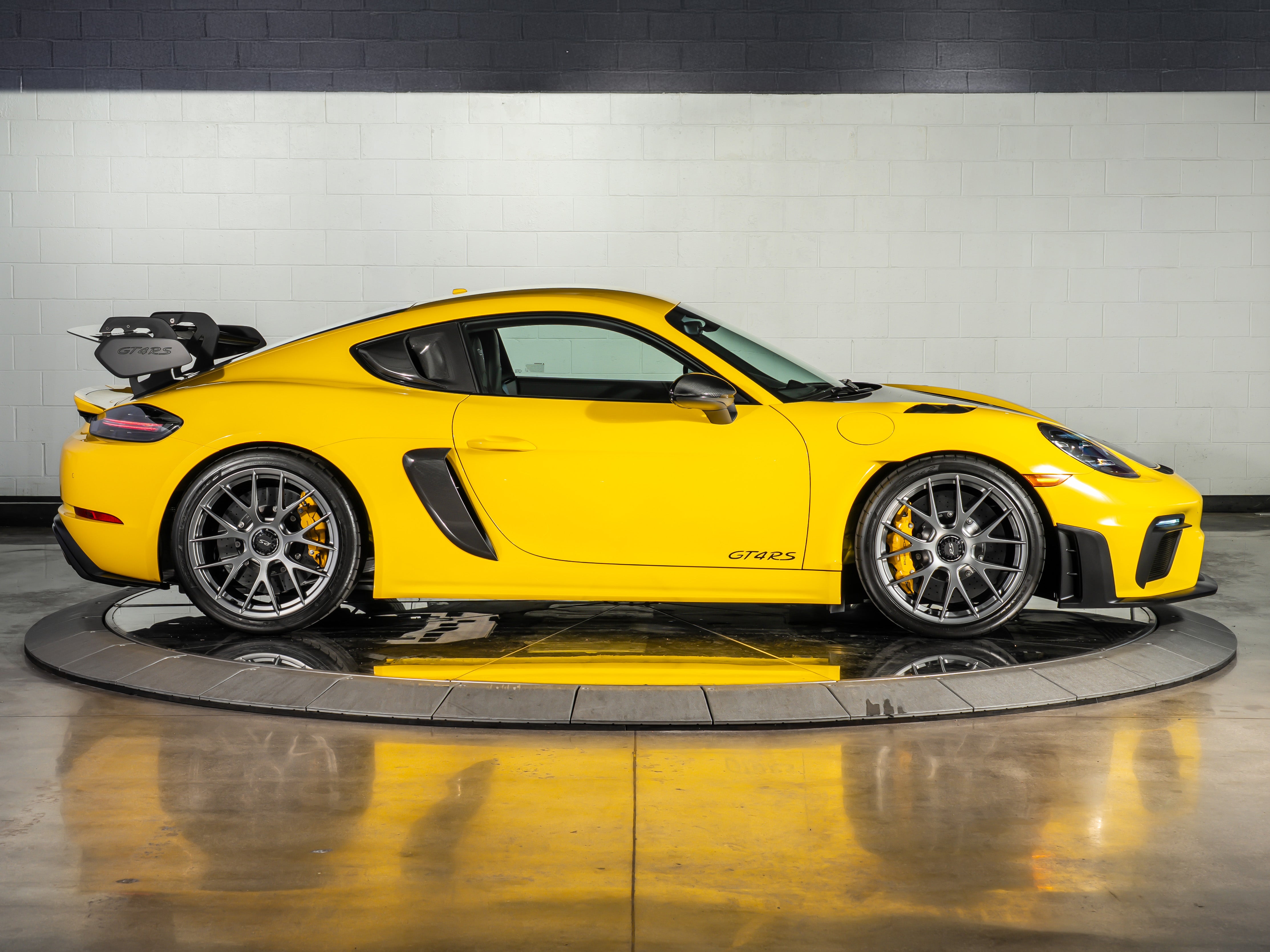 2025 Porsche 718 Cayman GT4 RS