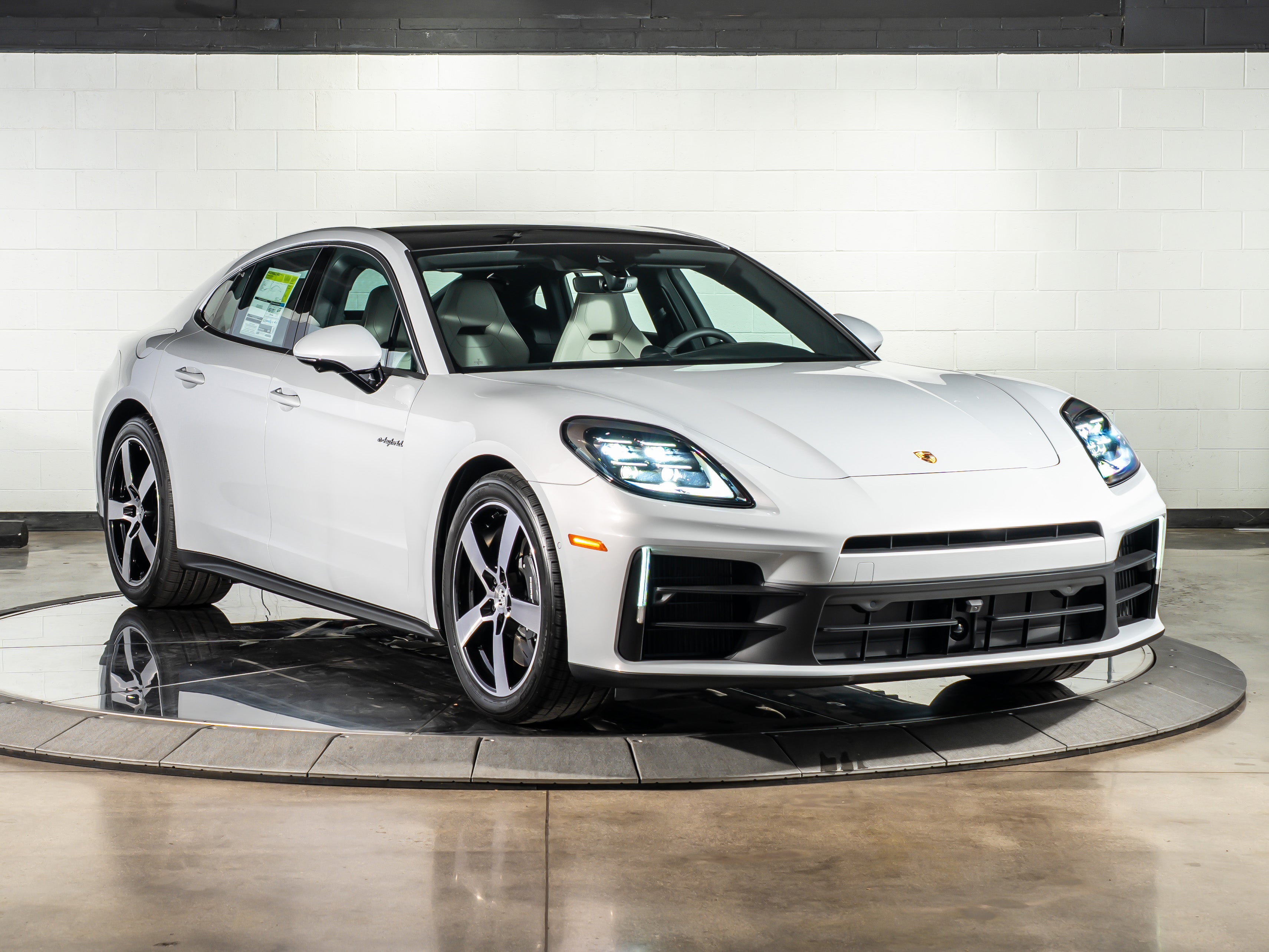 2026 Porsche Panamera 4 E-Hybrid