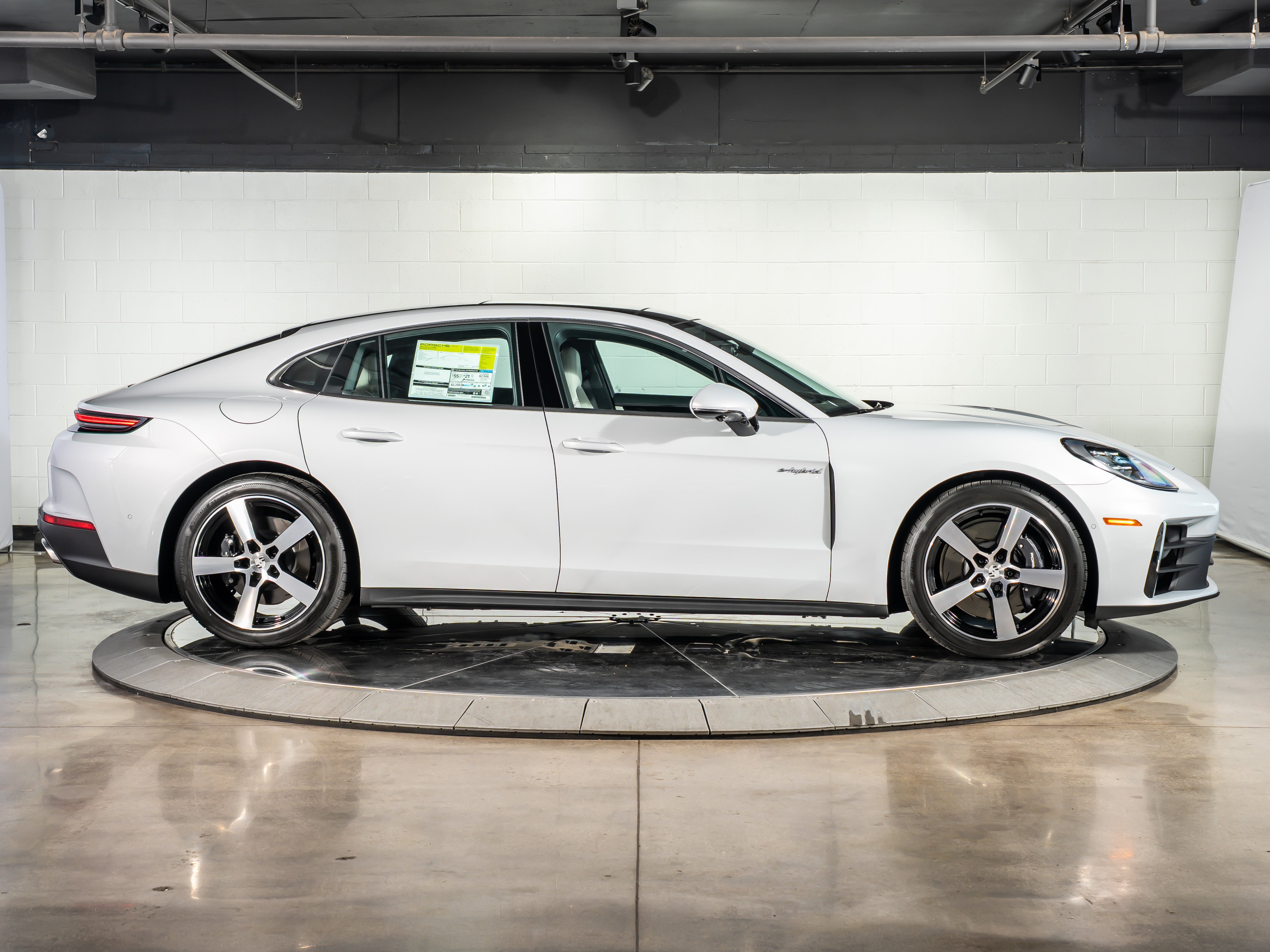2026 Porsche Panamera 4 E-Hybrid