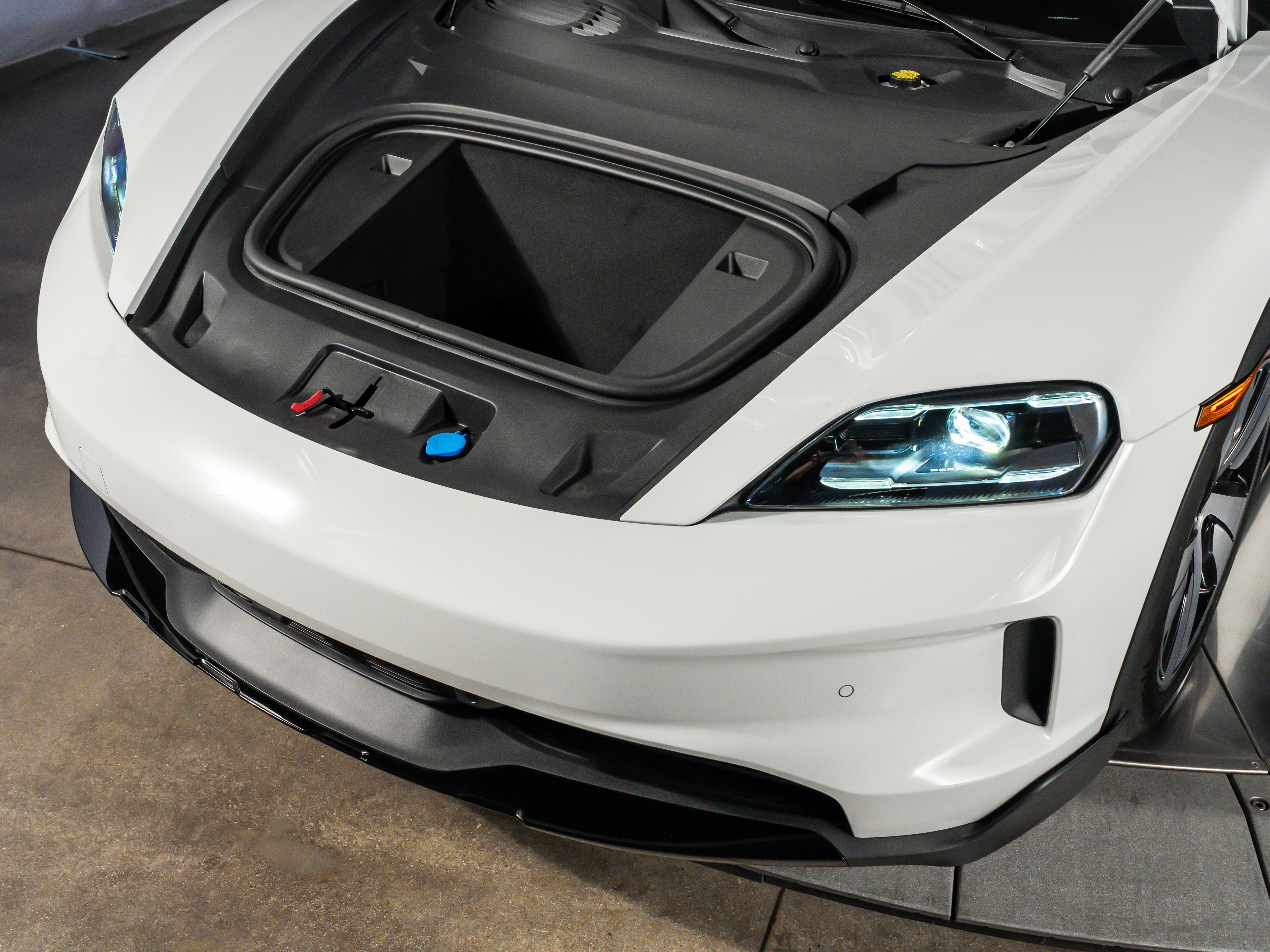 2026 Porsche Taycan Cross Turismo 4
