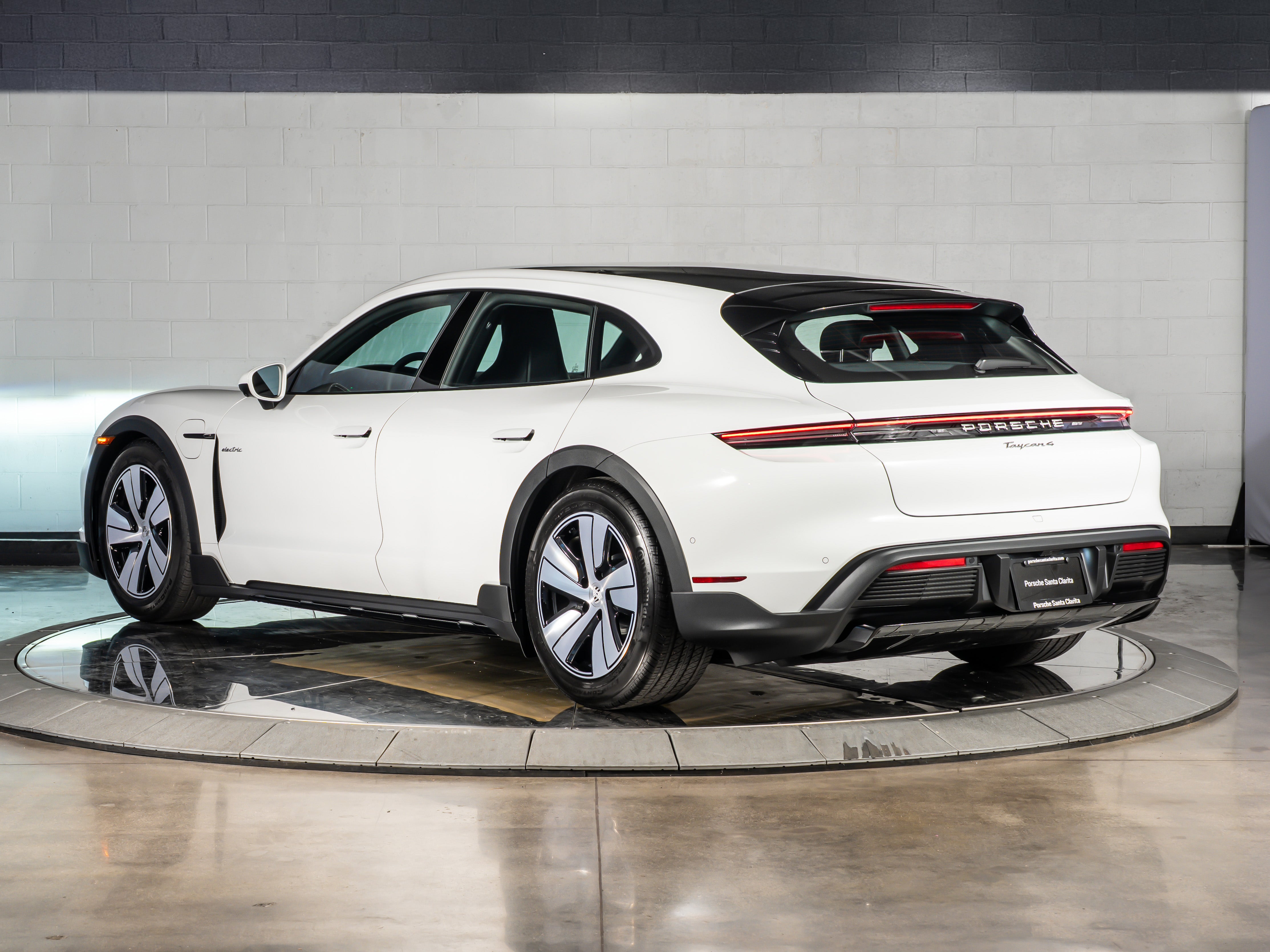 2026 Porsche Taycan Cross Turismo 4