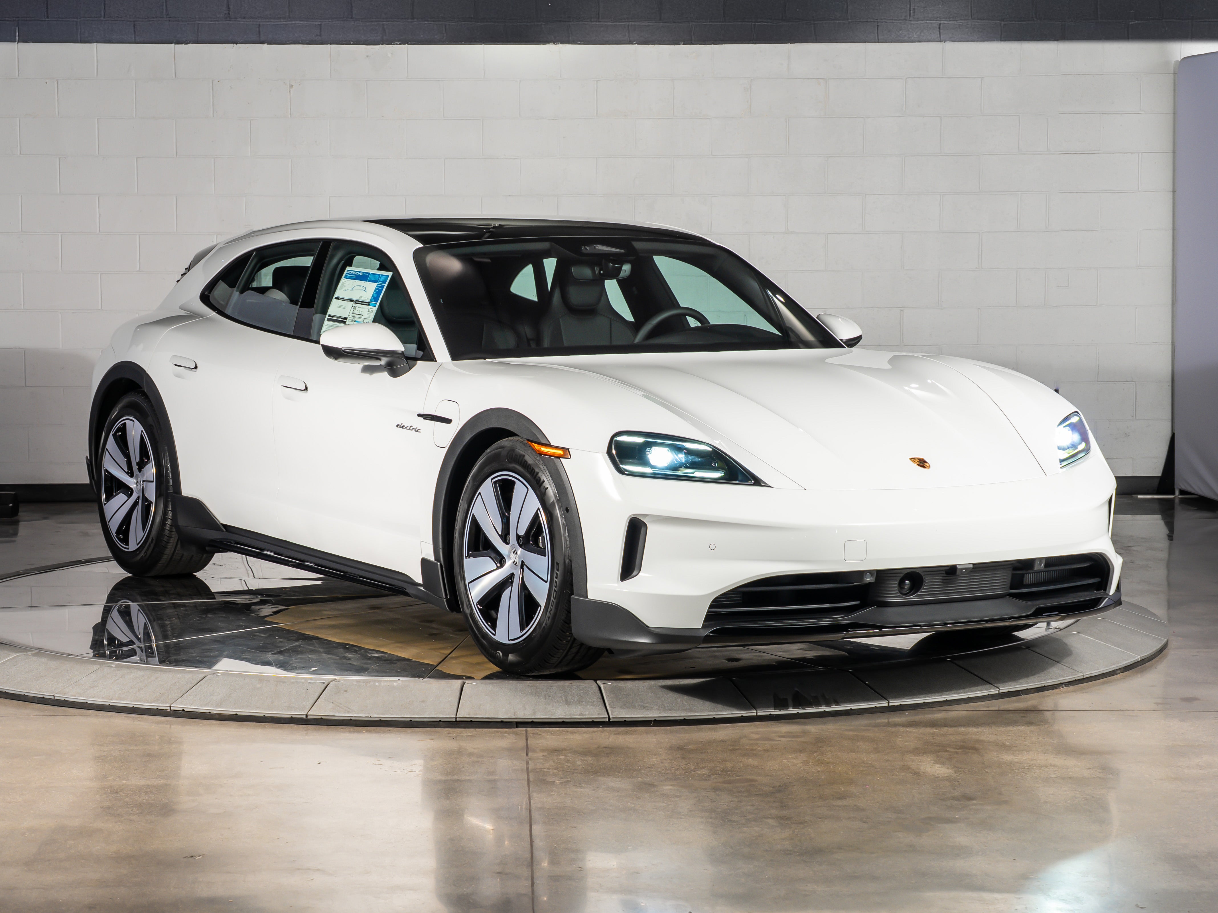 2026 Porsche Taycan Cross Turismo 4