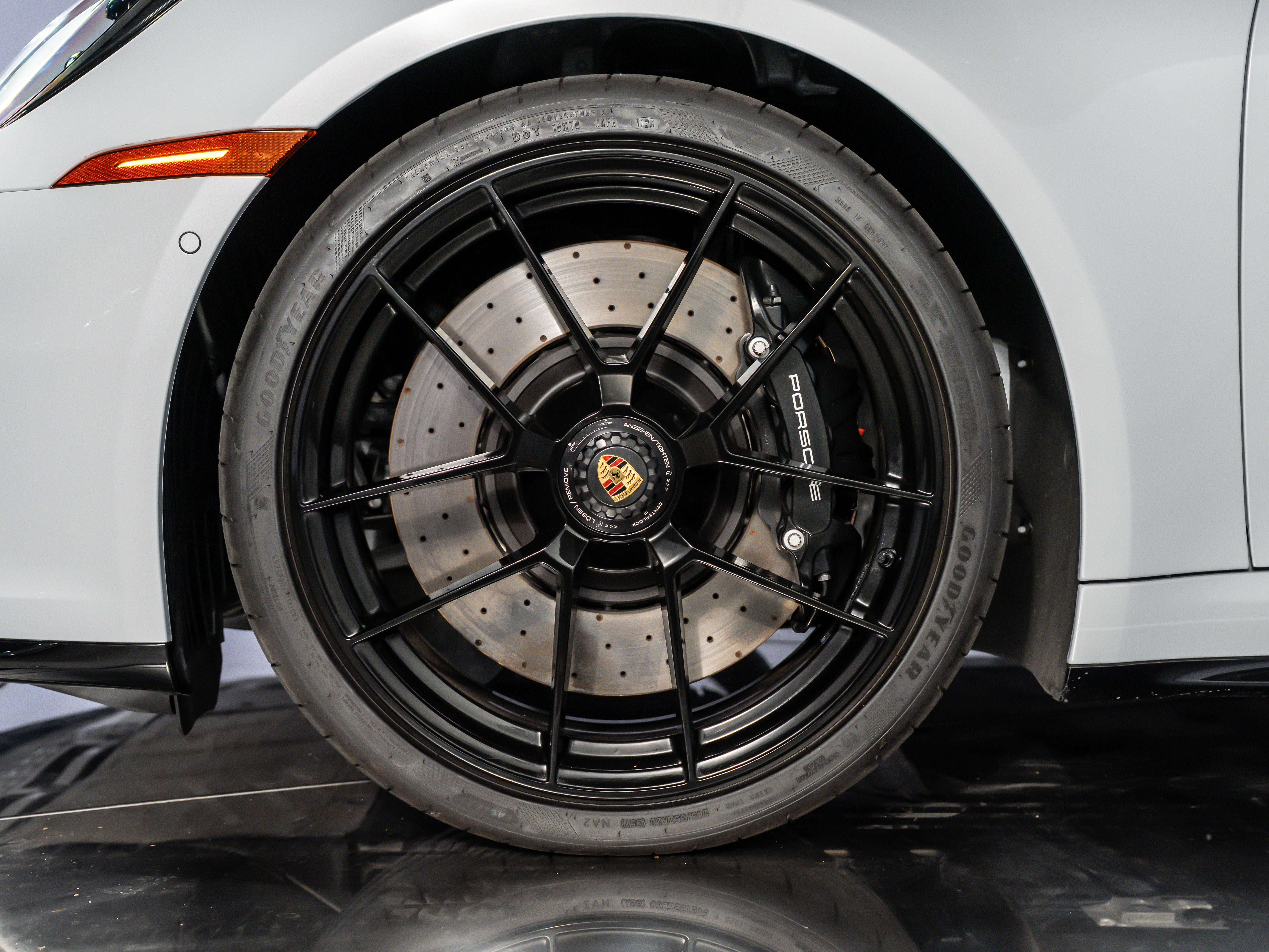 2026 Porsche 911 Targa 4 GTS