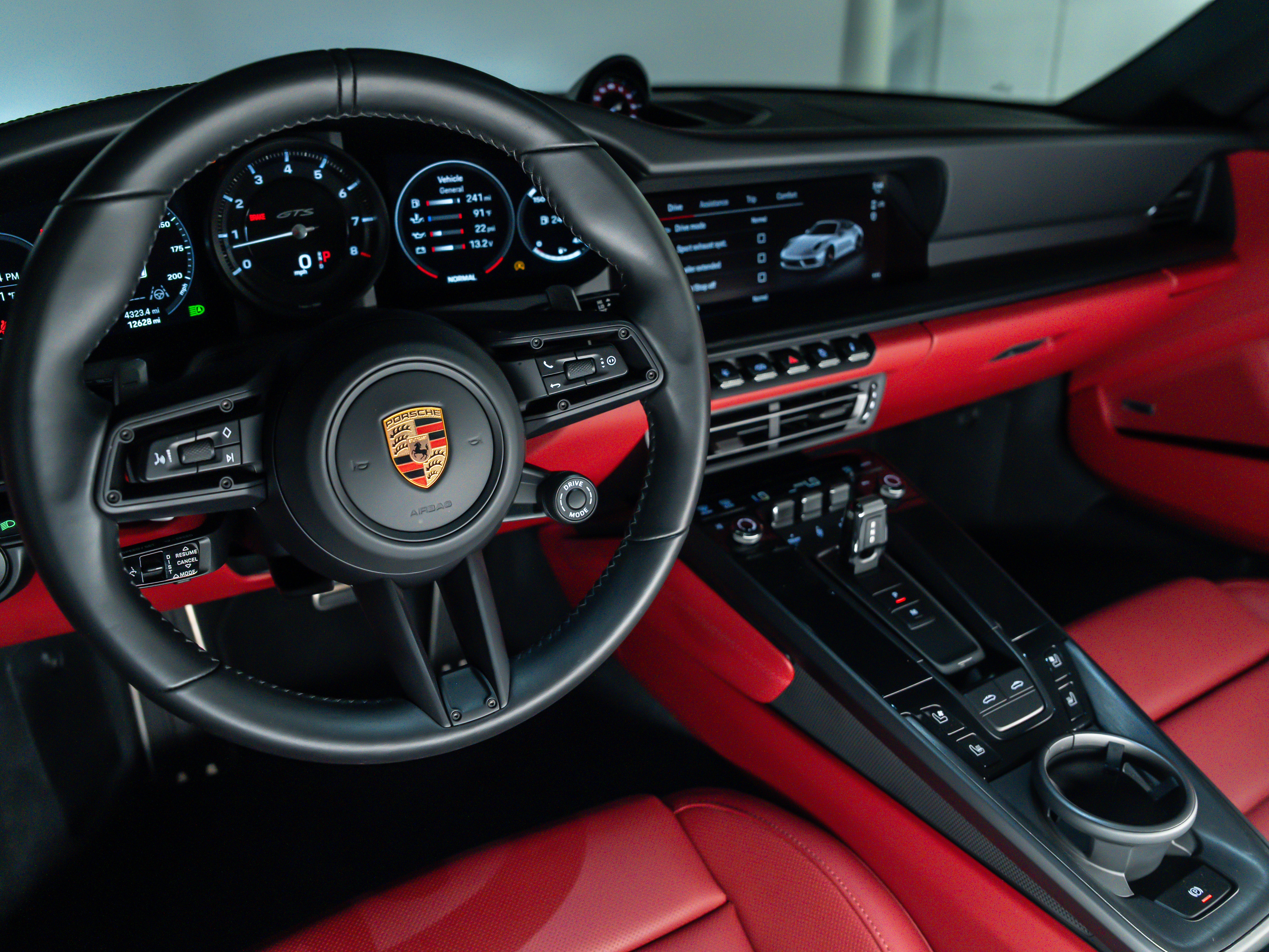 2024 Porsche 911 Targa 4 GTS