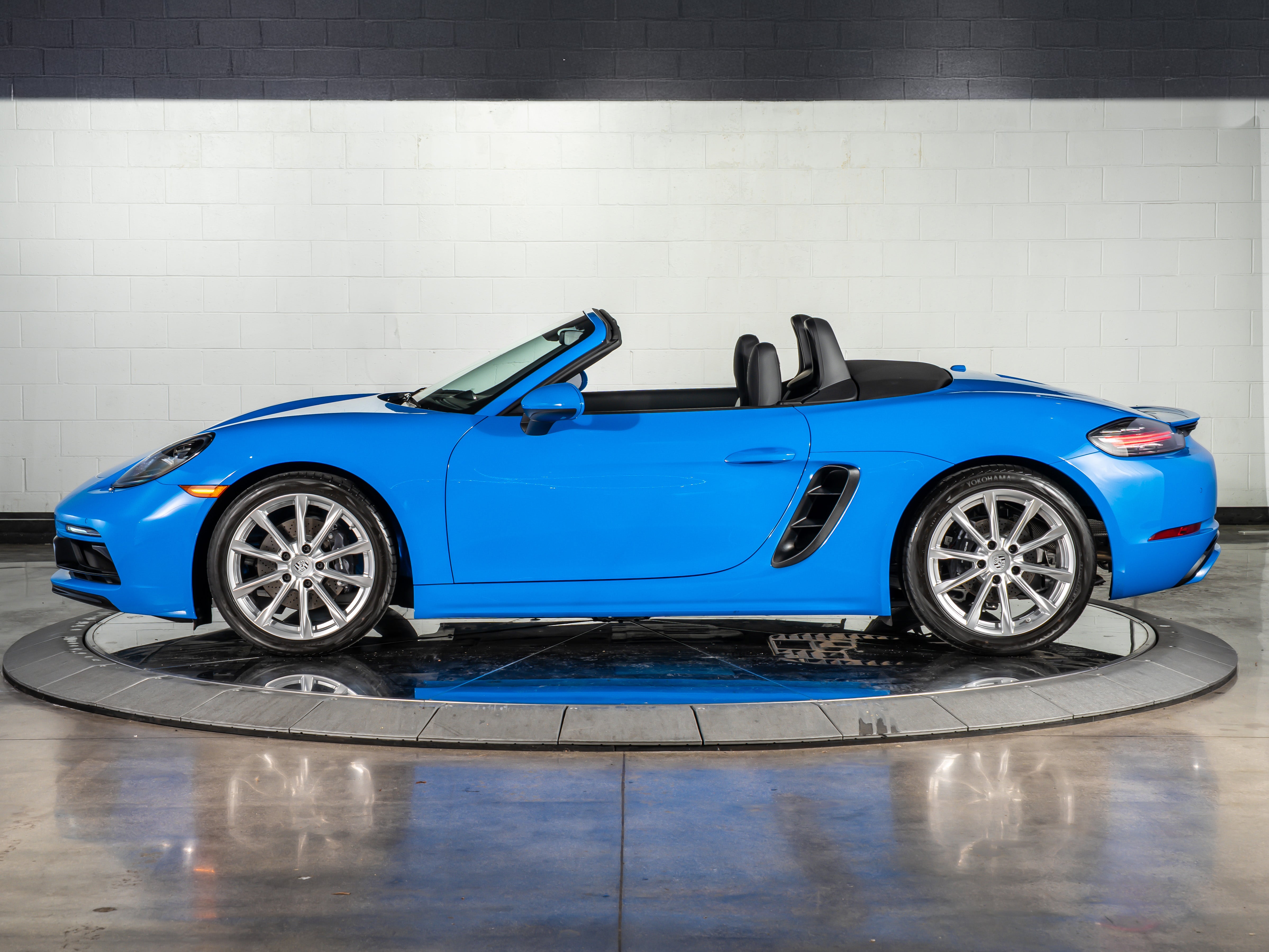 2025 Porsche 718 Boxster Roadster