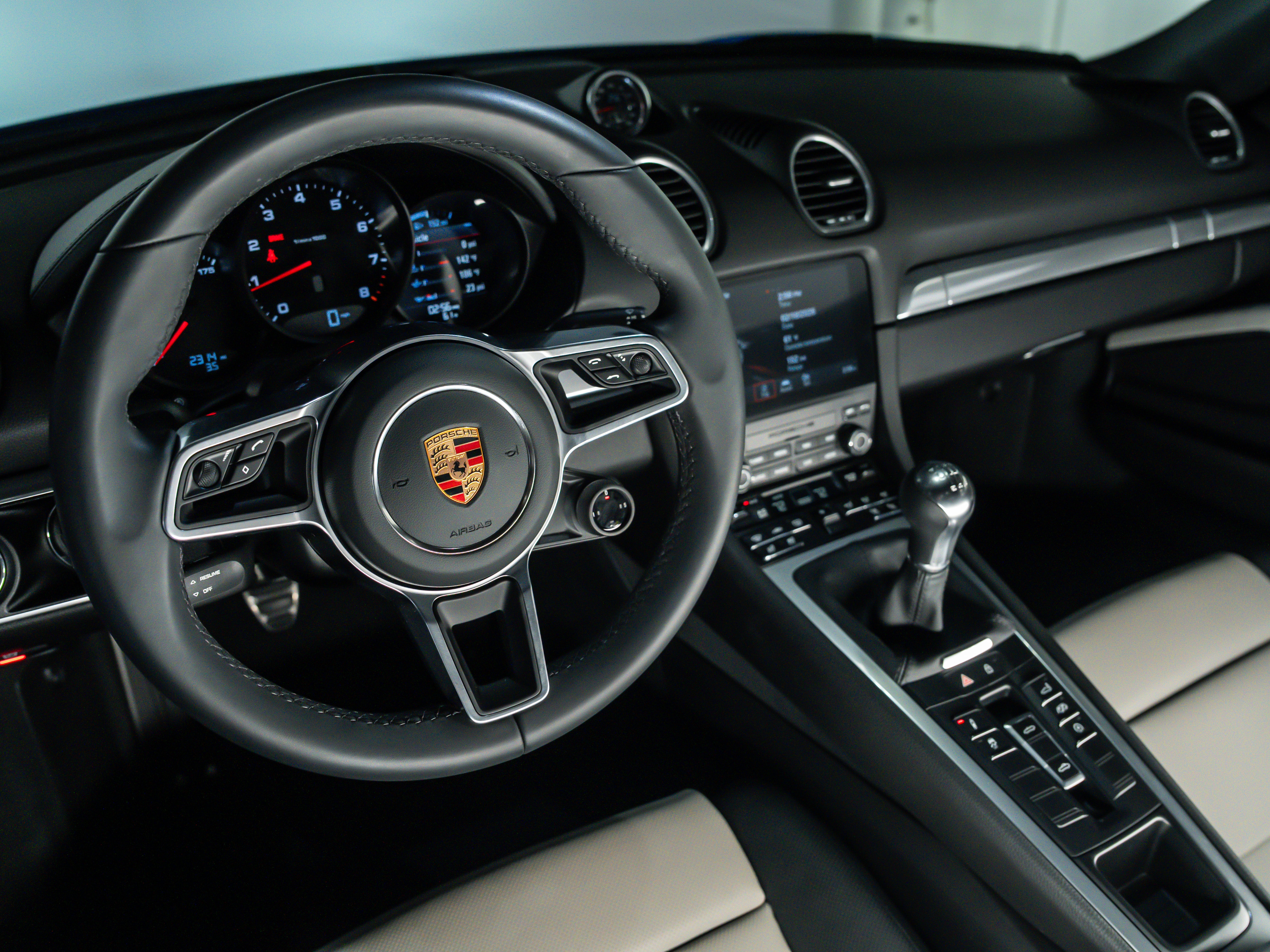 2025 Porsche 718 Boxster Roadster