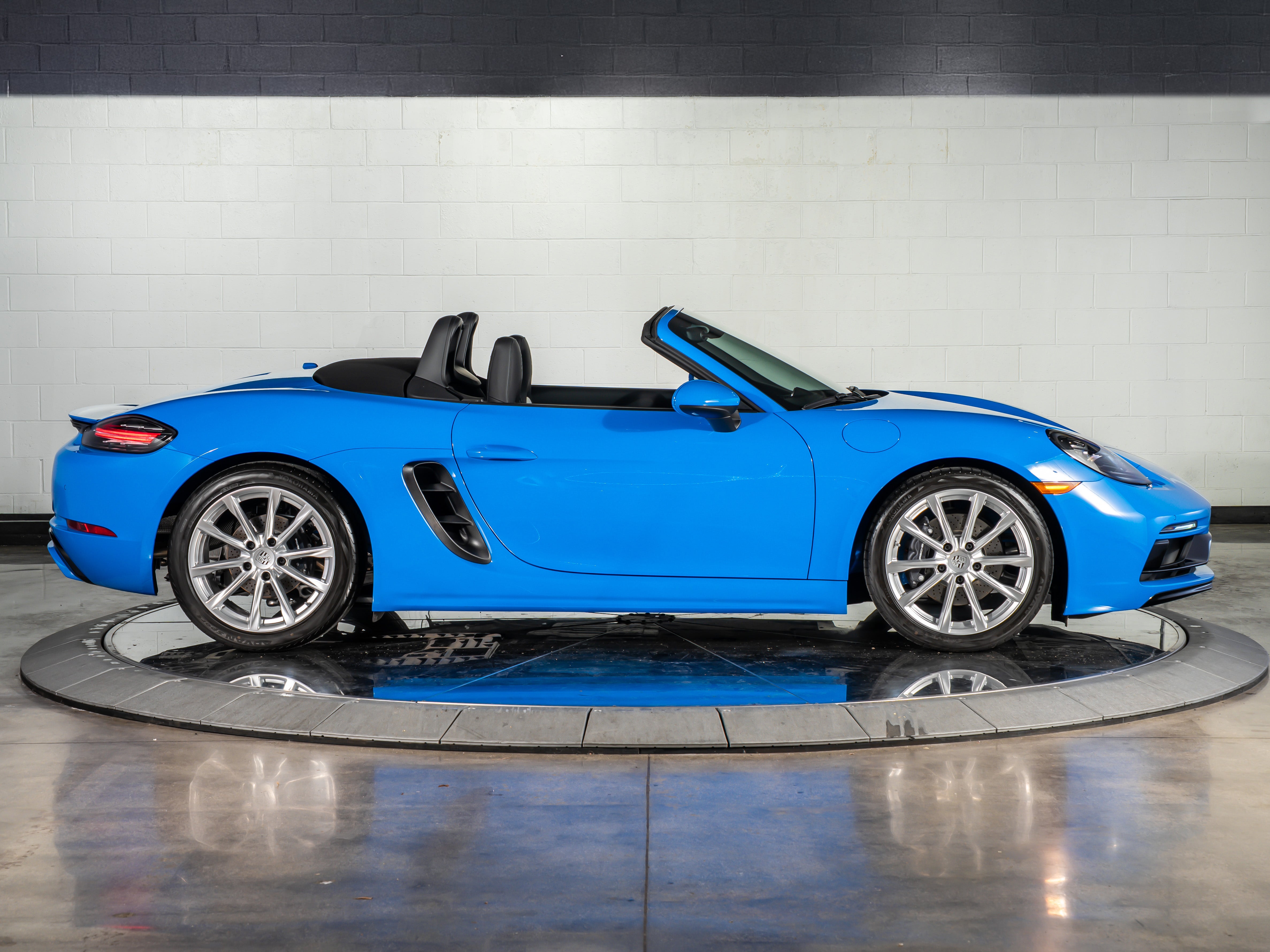 2025 Porsche 718 Boxster Roadster