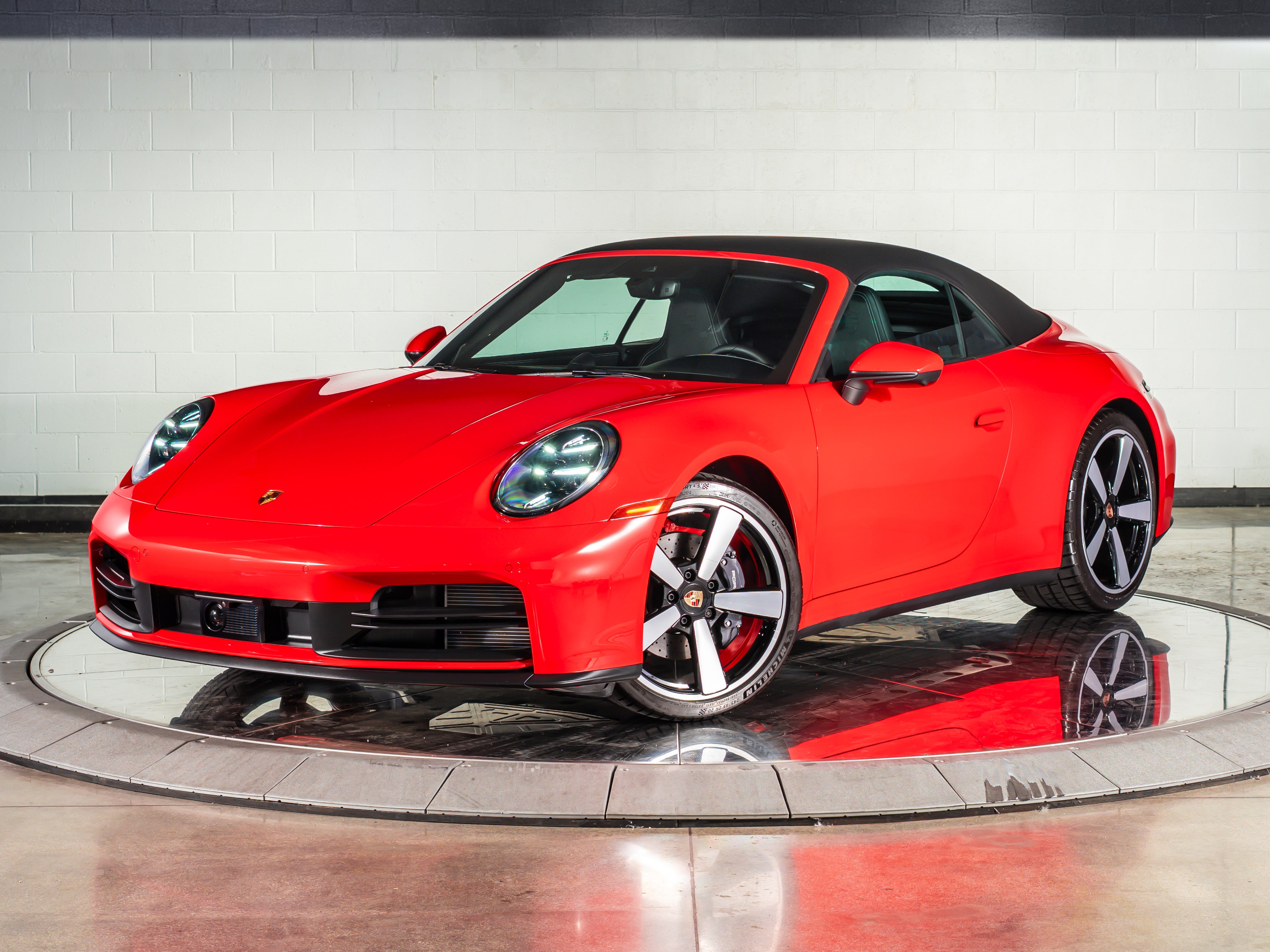 2025 Porsche 911 Carrera T Cabriolet's photo
