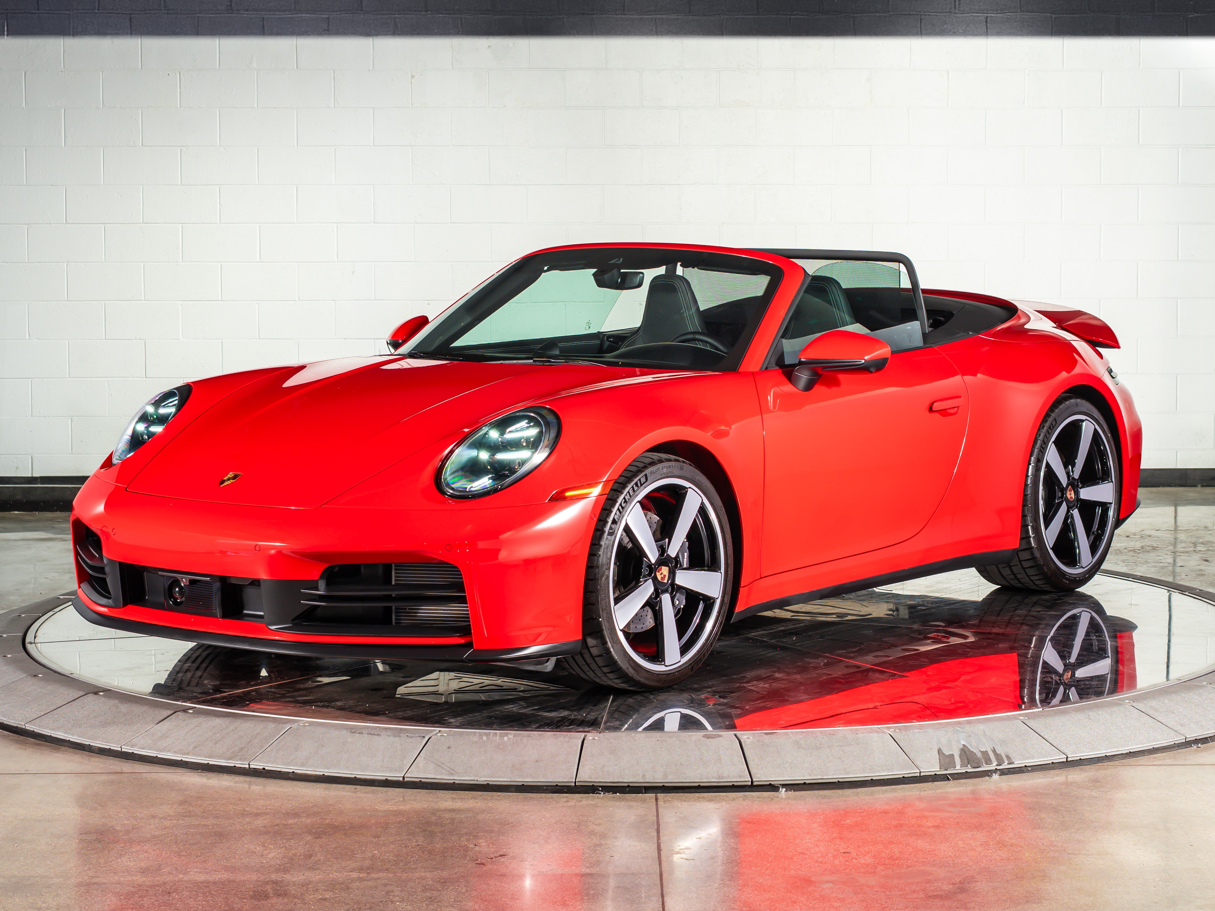 2025 Porsche 911 Carrera Cabriolet