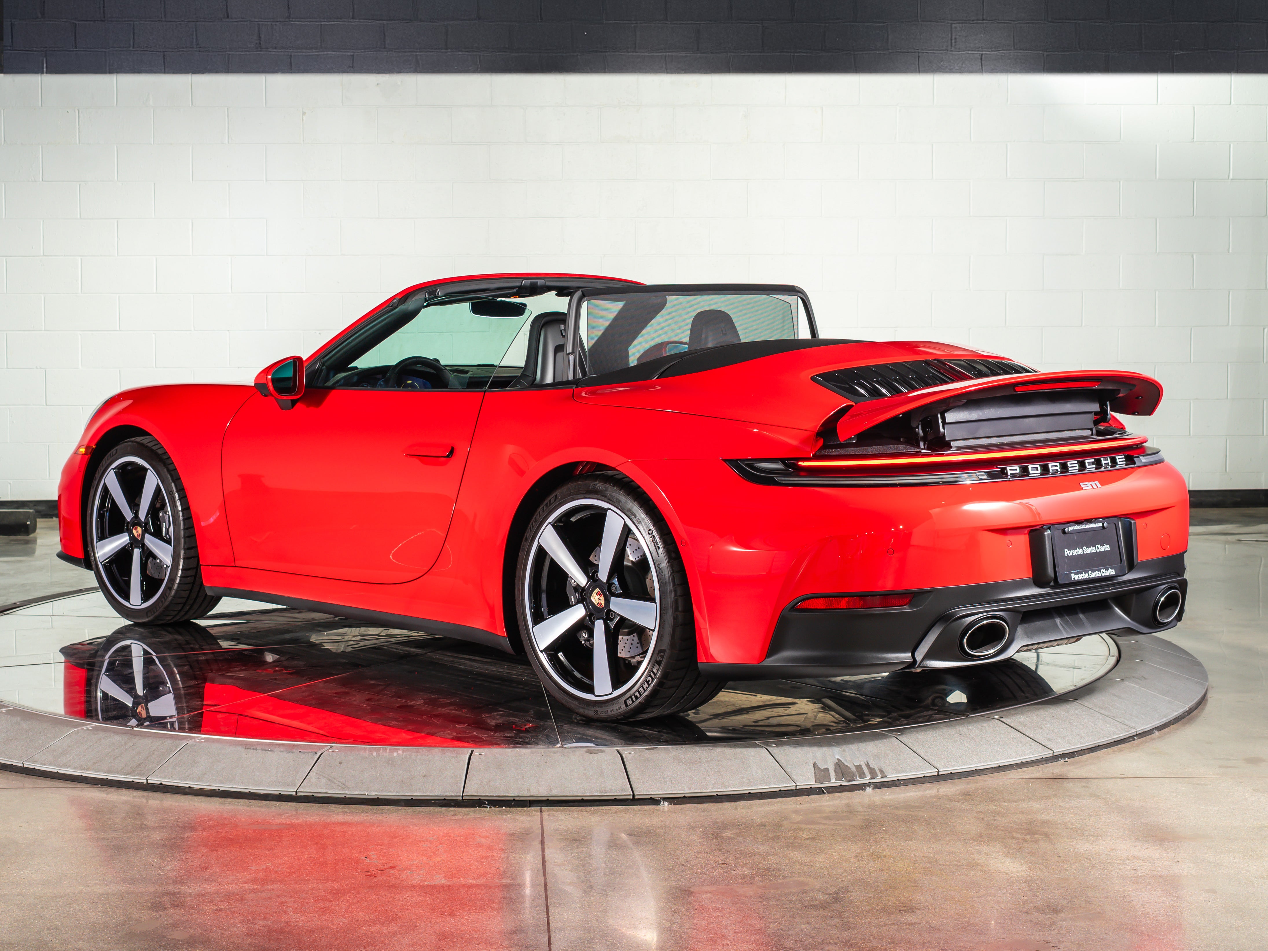 2025 Porsche 911 Carrera Cabriolet