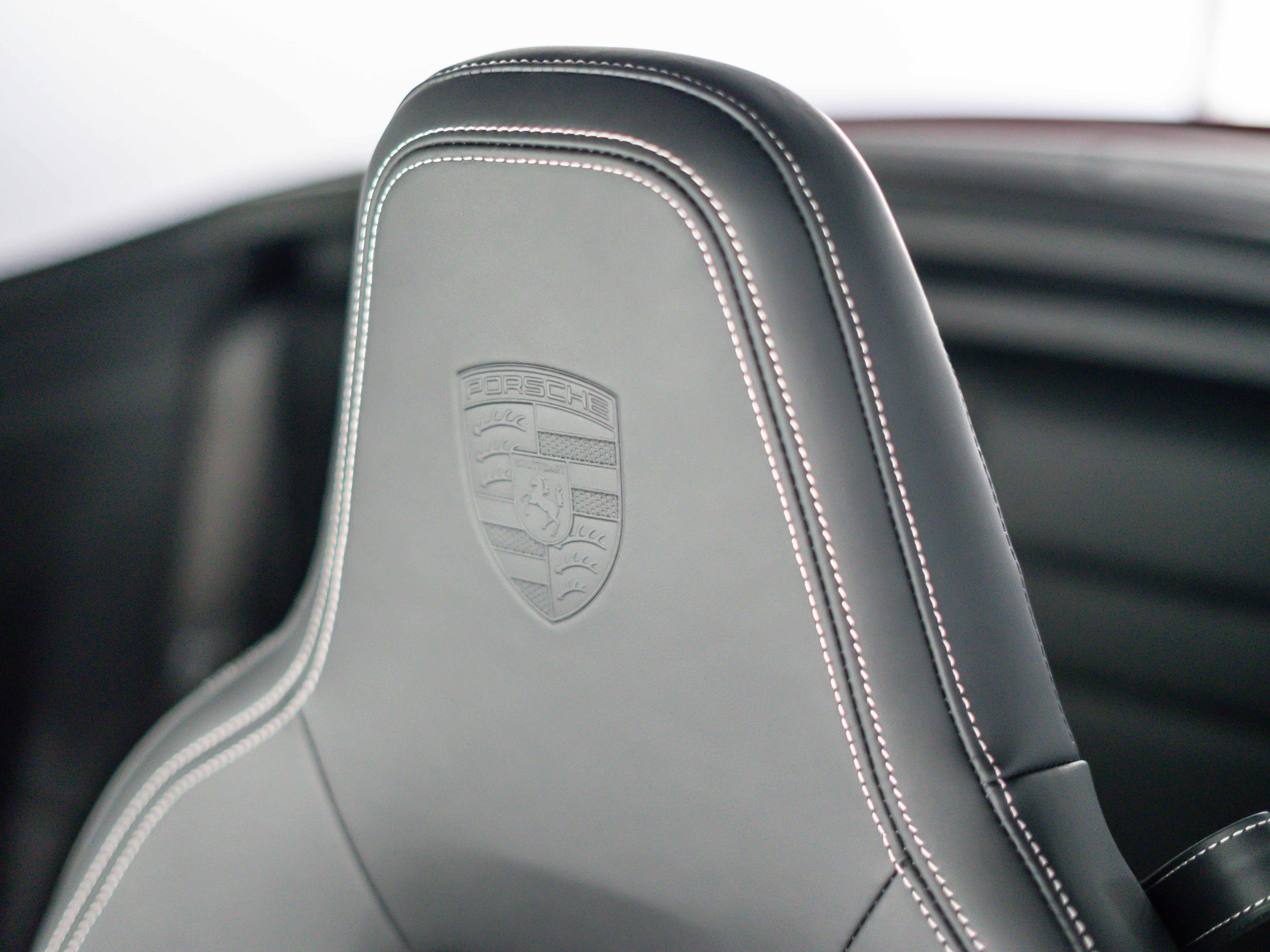 2025 Porsche 911 Carrera Cabriolet
