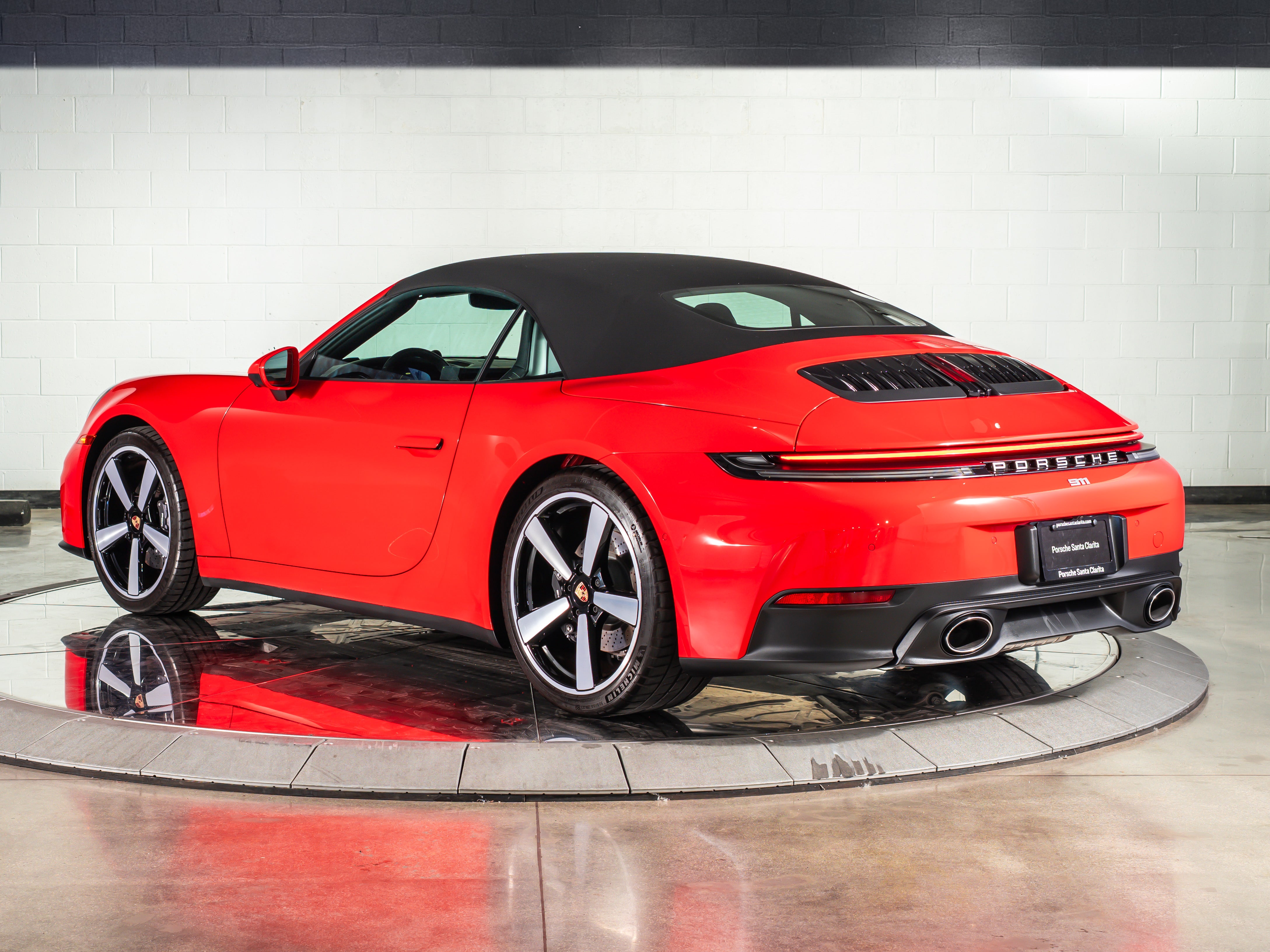 2025 Porsche 911 Carrera Cabriolet