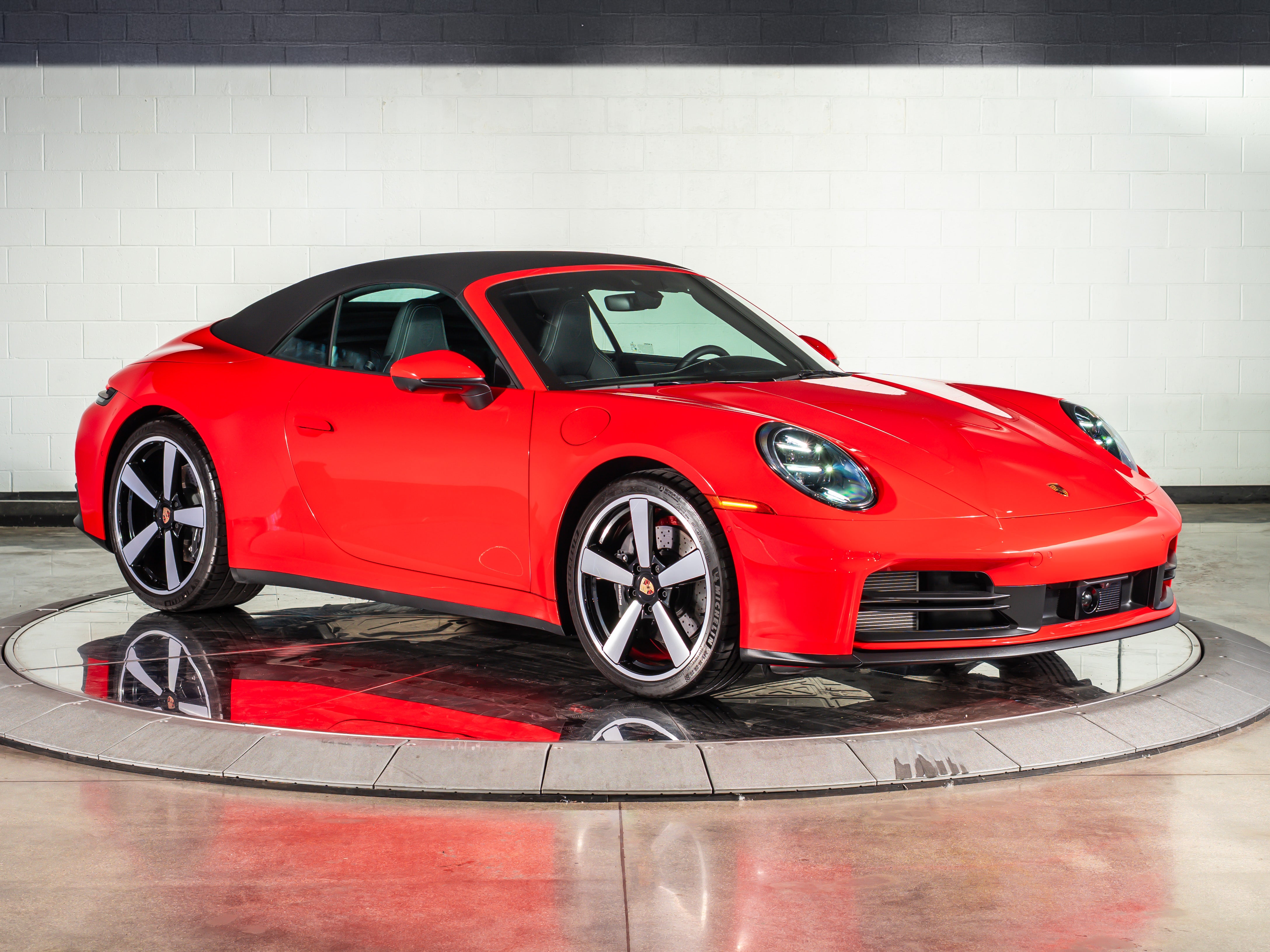 2025 Porsche 911 Carrera Cabriolet