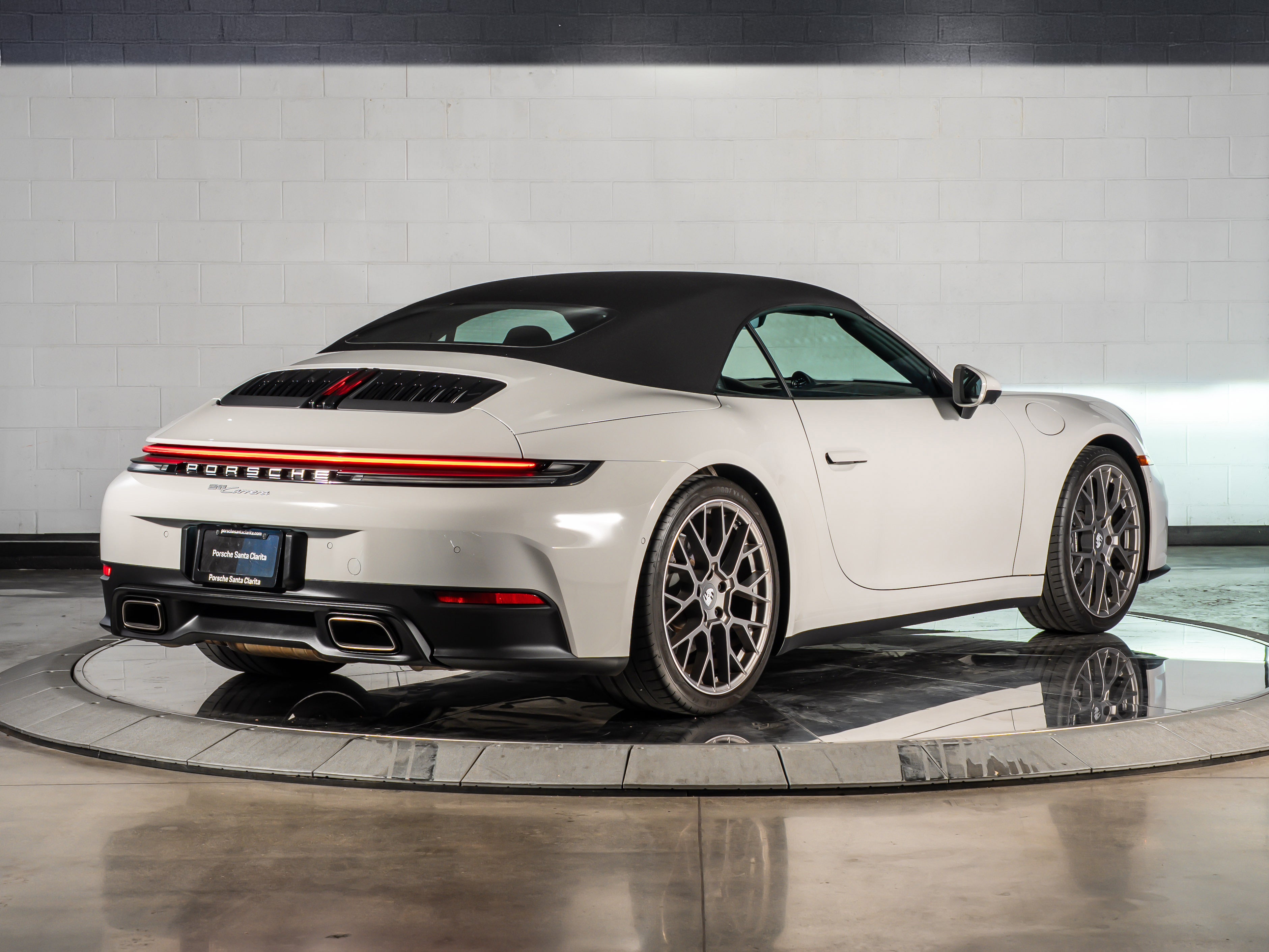 2025 Porsche 911 Carrera Cabriolet
