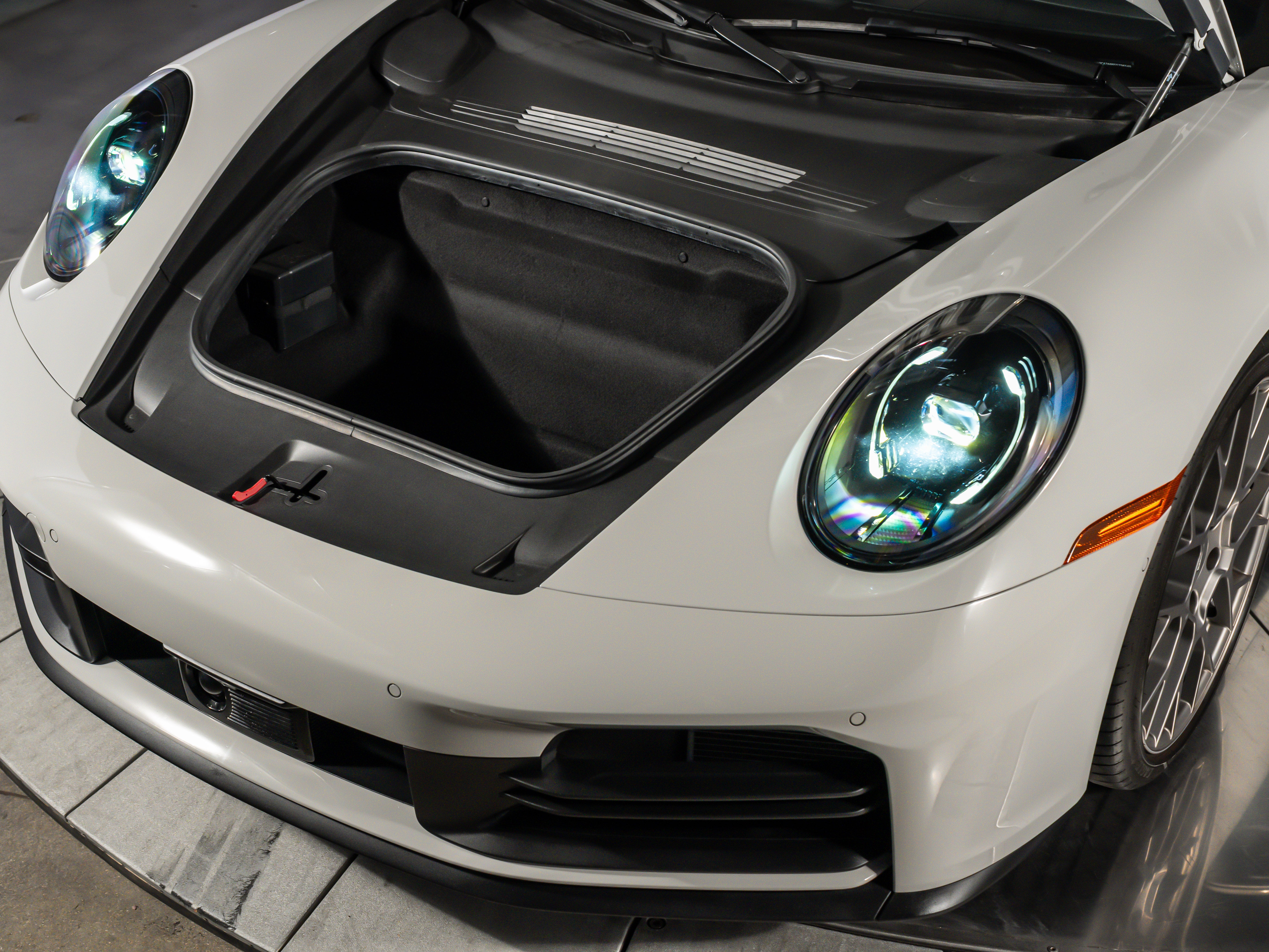 2025 Porsche 911 Carrera Cabriolet