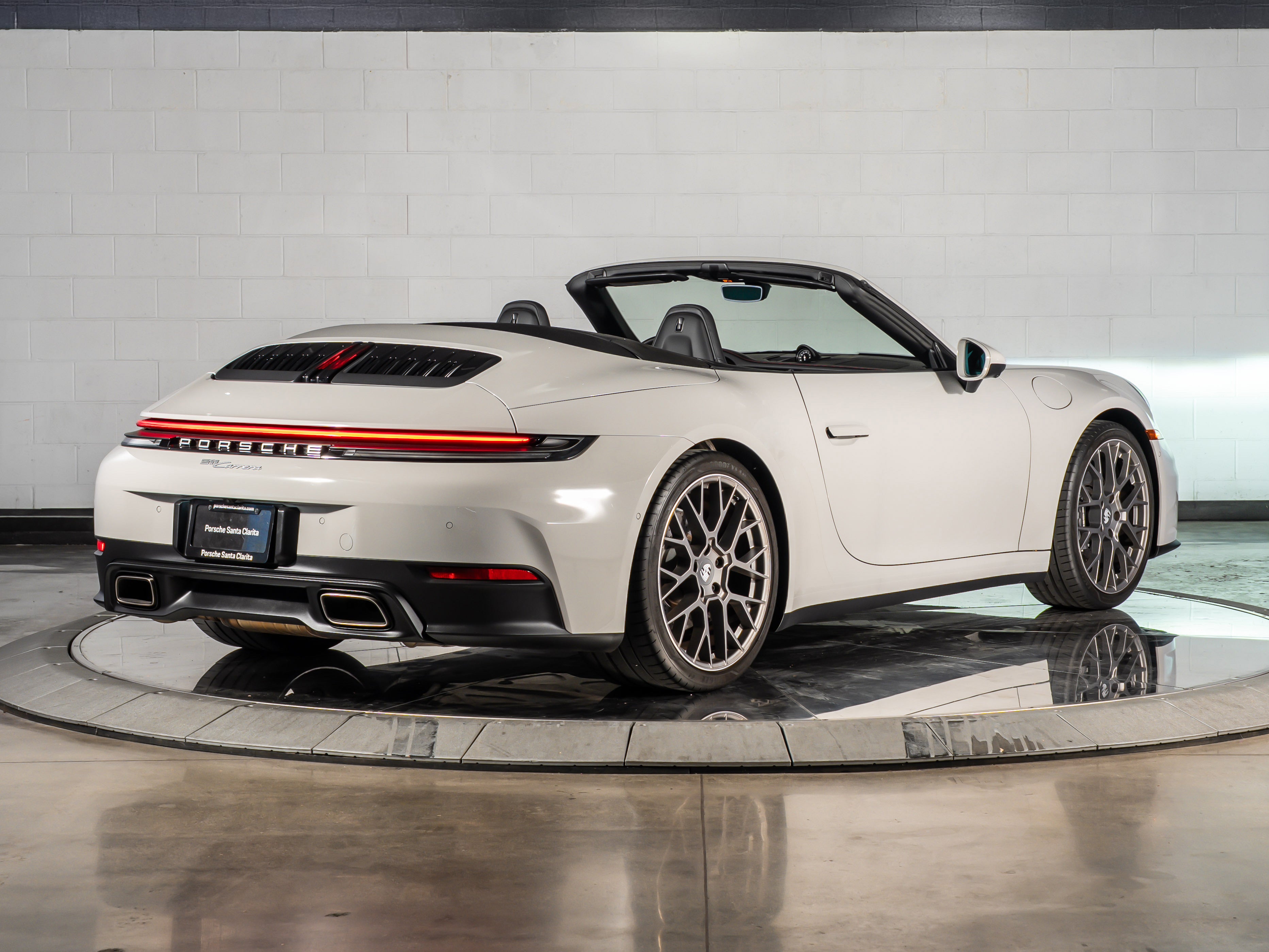 2025 Porsche 911 Carrera Cabriolet