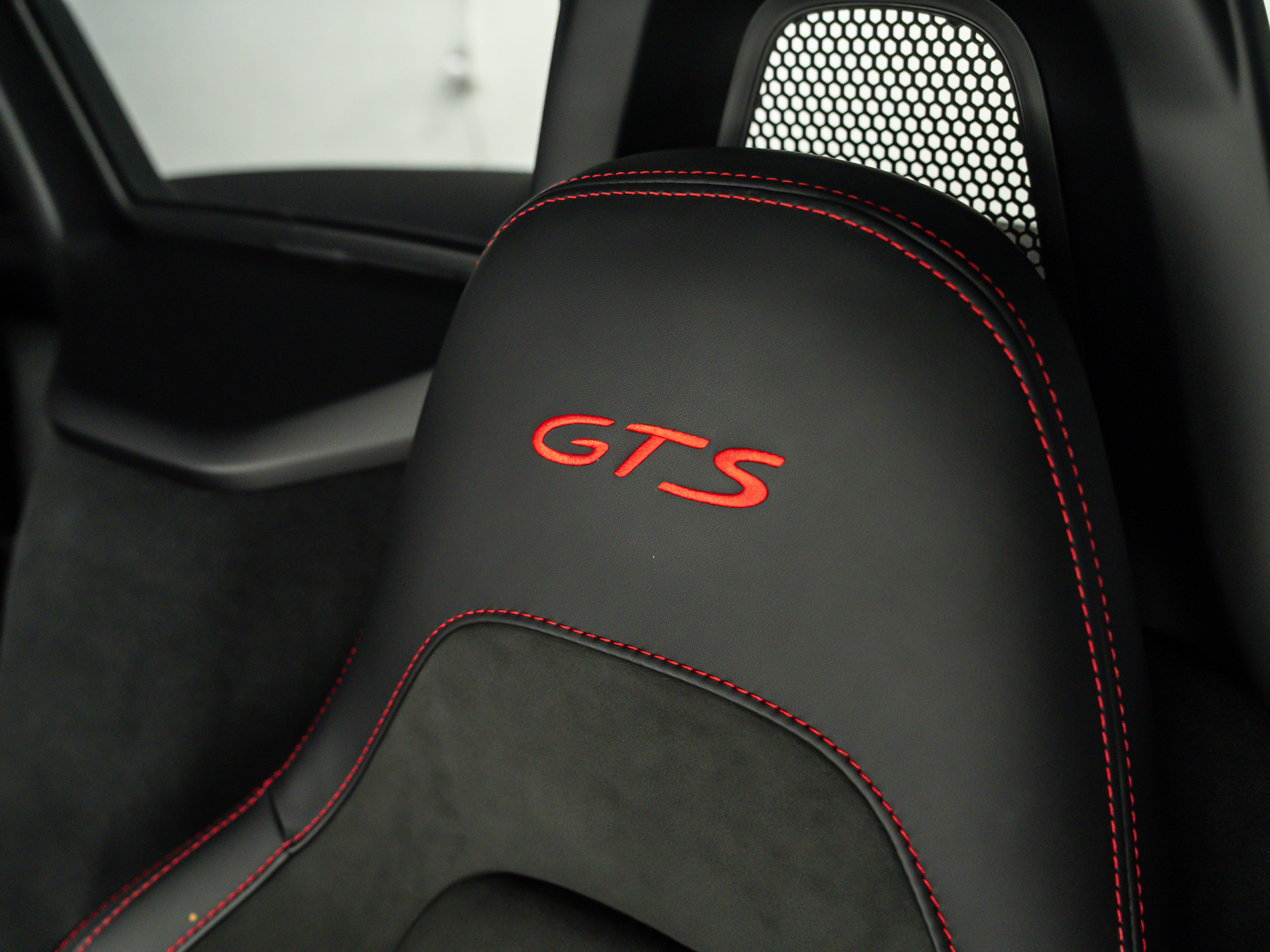 2024 Porsche 718 Boxster GTS 4.0