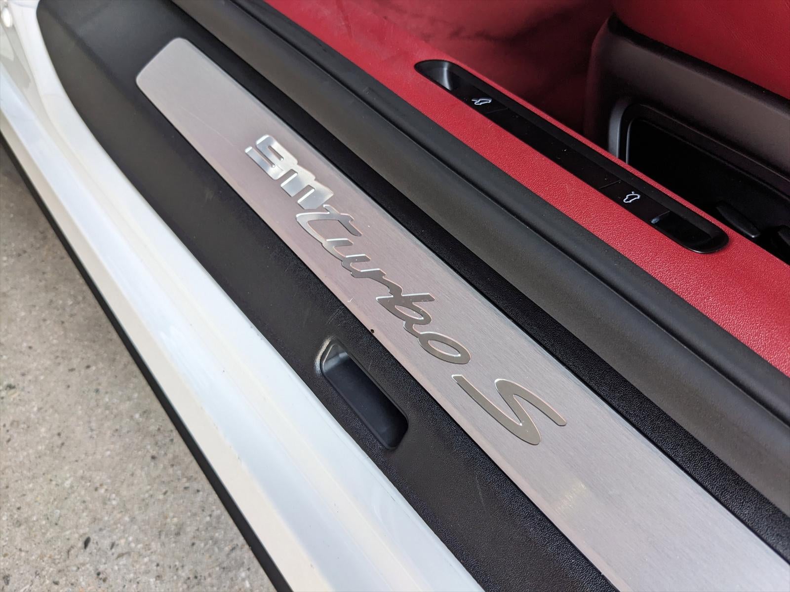 2021 Porsche 911 Turbo S Cabriolet